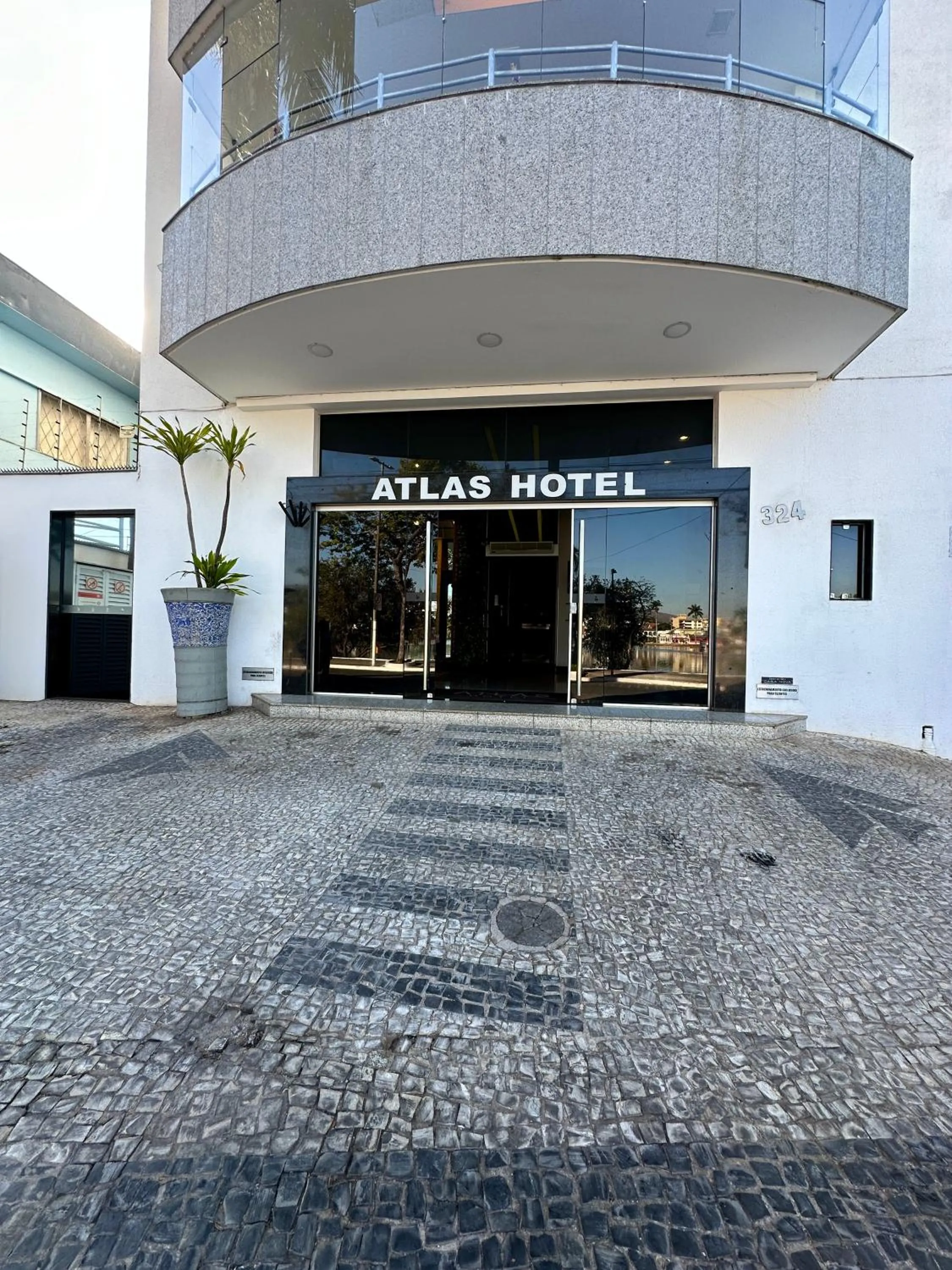Facade/entrance in Hotel Atlas