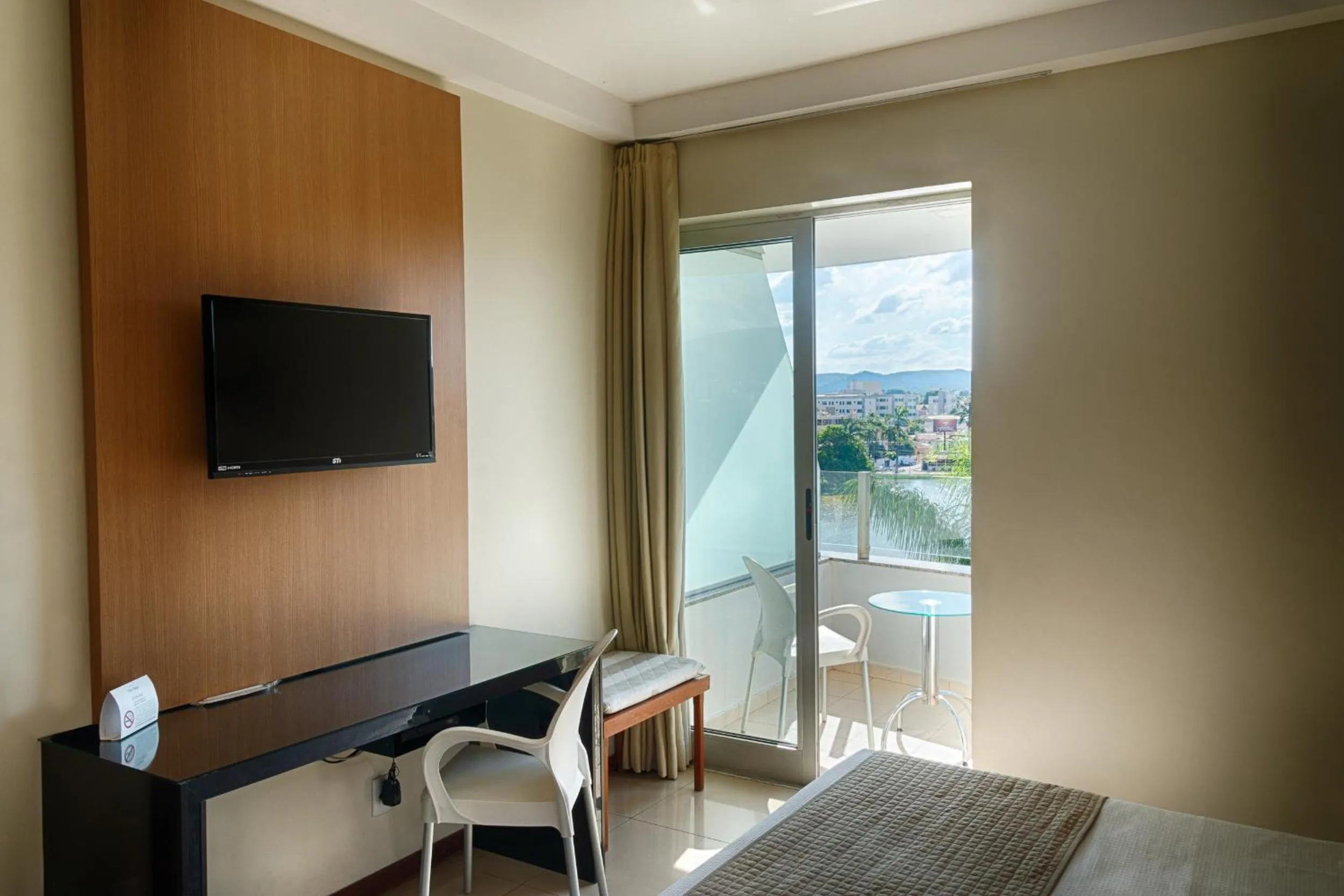 TV and multimedia in Hotel Atlas