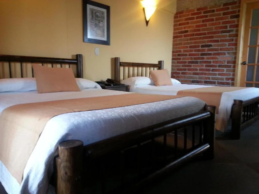 Bed in Matisses Hotel & Spa