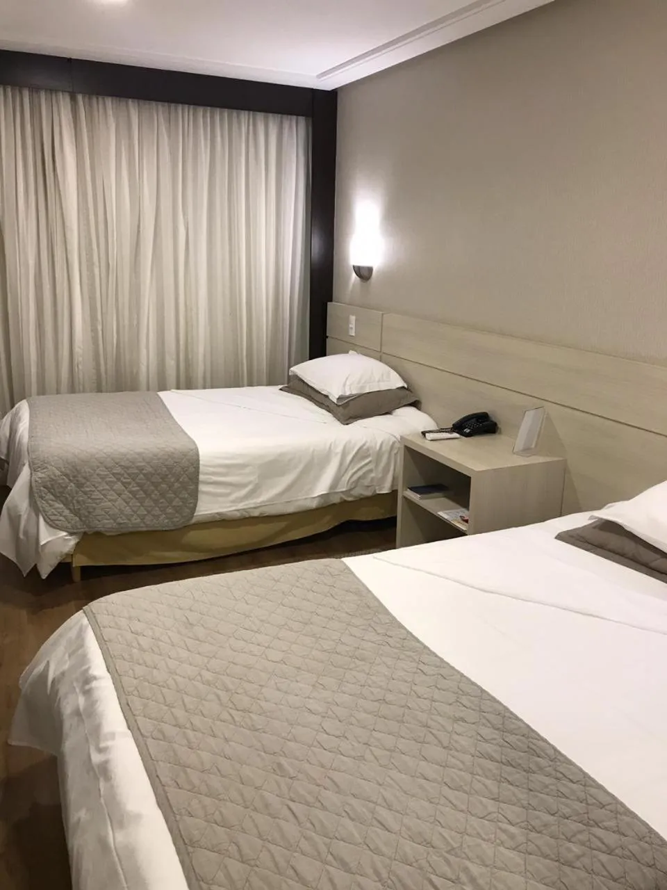 Bedroom, Bed in Mogano Premium Hotel - ELETROPOSTO