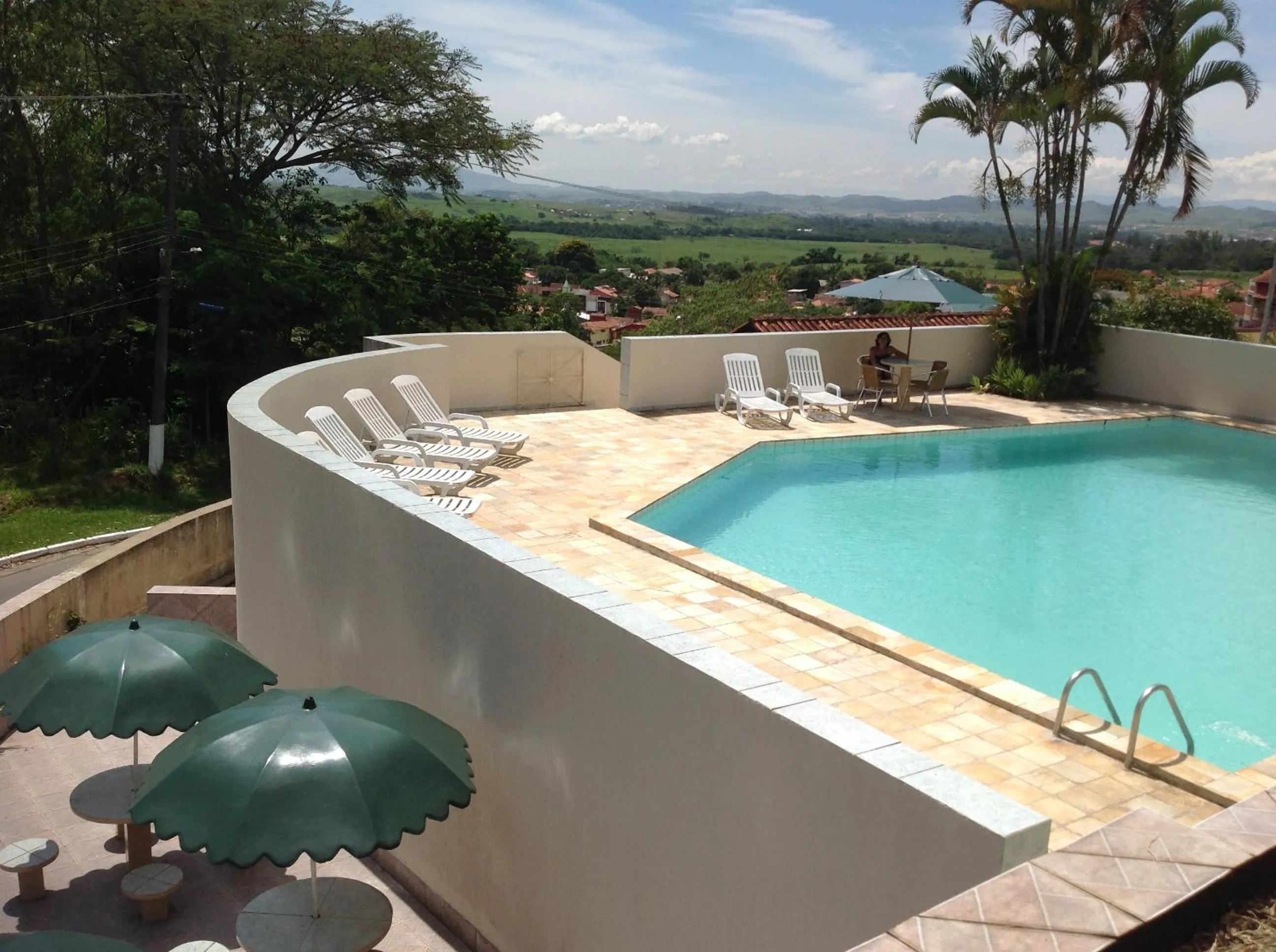 Swimming pool in Maison Clapp