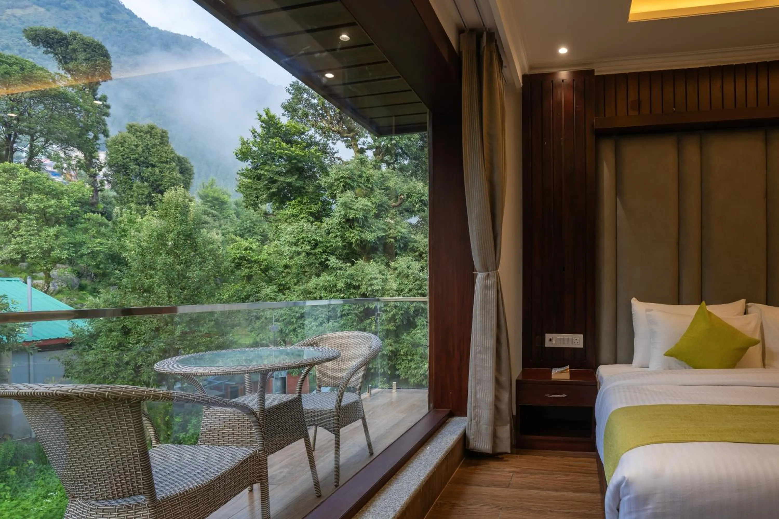Balcony/Terrace in Alt Life Luxe - Himalayan Crown - Dharamkot Mcleodganj
