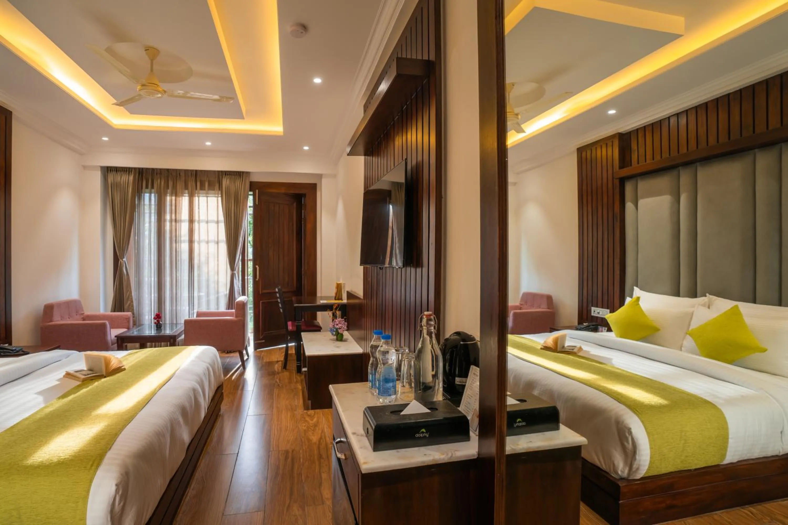 Photo of the whole room in Alt Life Luxe - Himalayan Crown - Dharamkot Mcleodganj