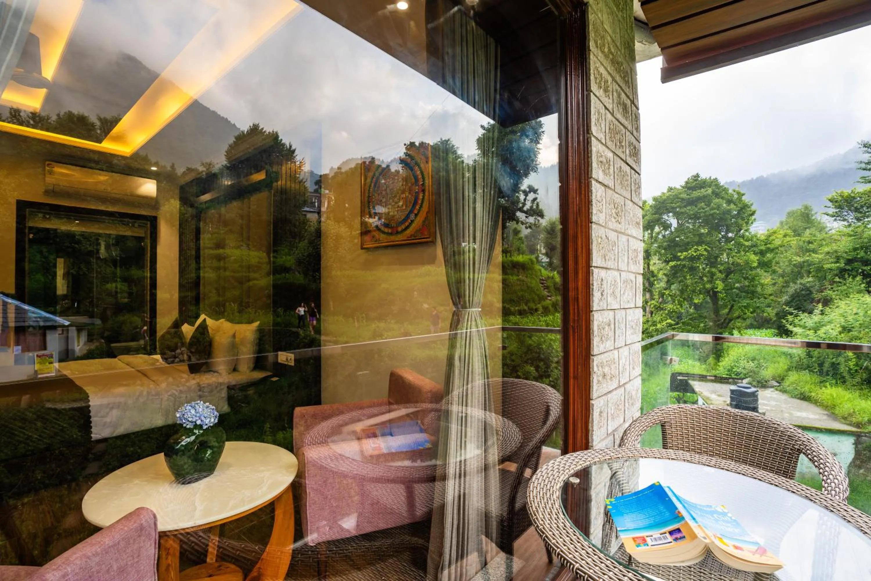 Balcony/Terrace in Alt Life Luxe - Himalayan Crown - Dharamkot Mcleodganj