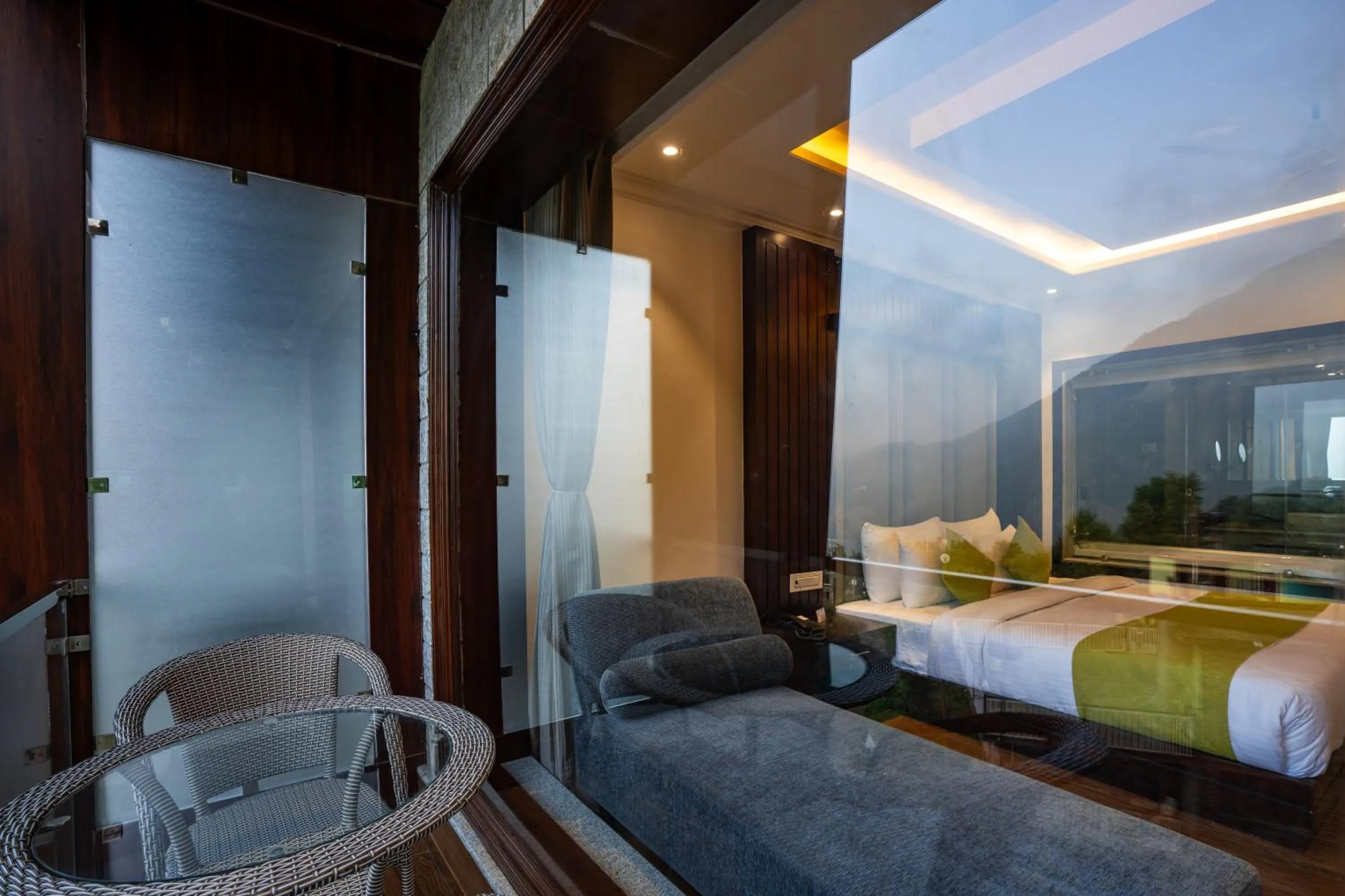 Balcony/Terrace in Alt Life Luxe - Himalayan Crown - Dharamkot Mcleodganj