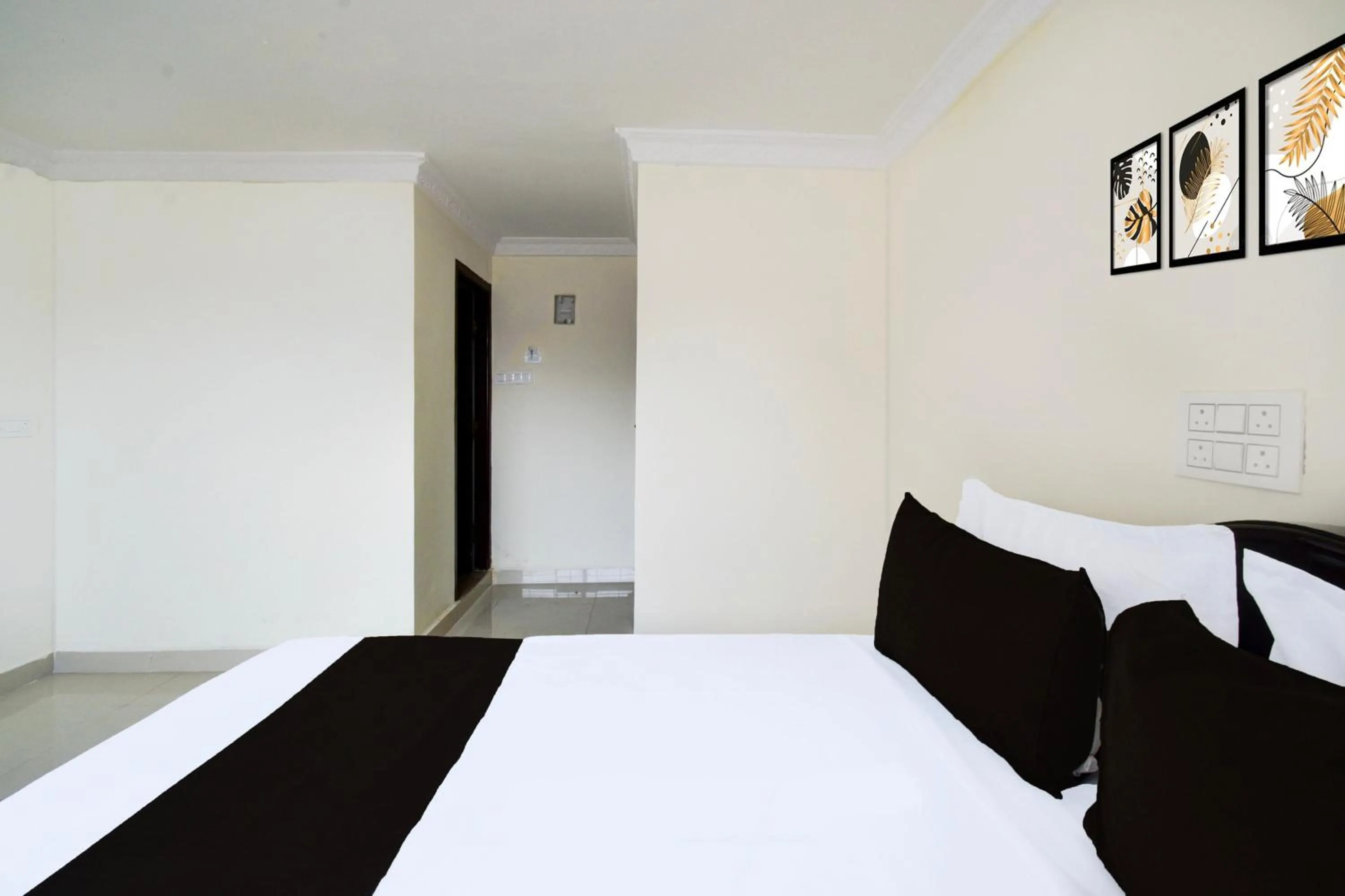 Bedroom, Bed in HOTEL RKS Near by Narsingi