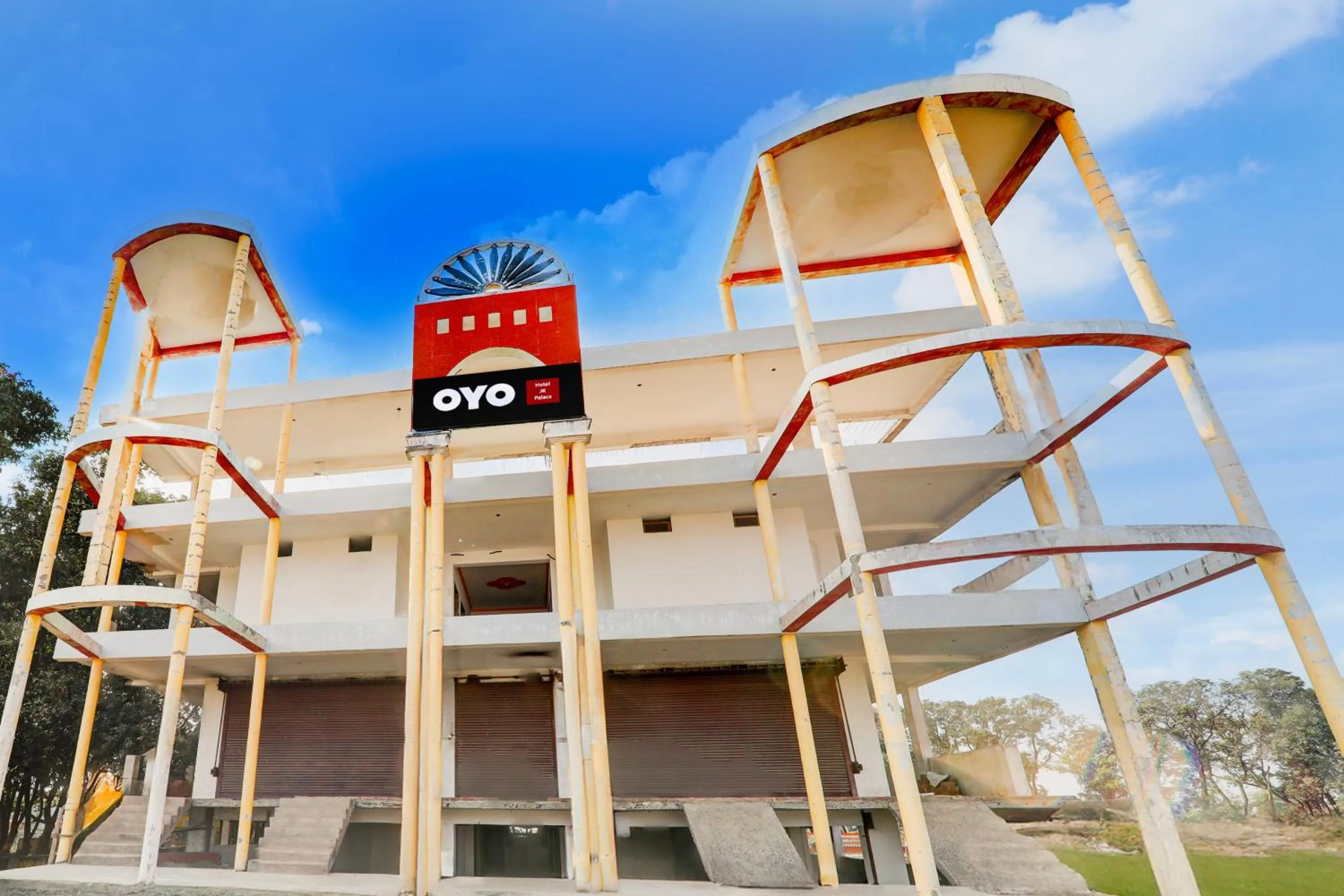 Facade/entrance in Hotel O SK