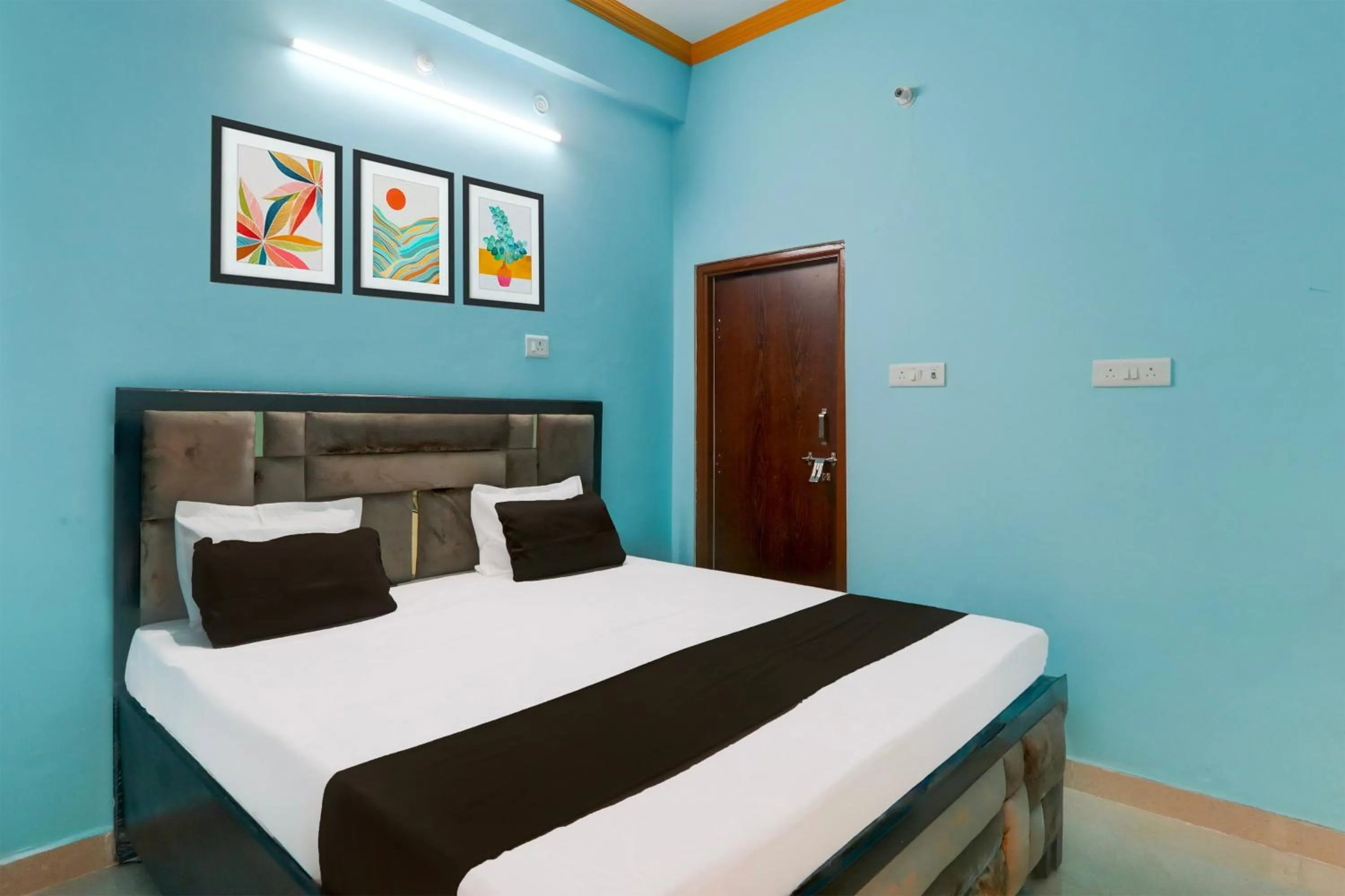 Bedroom, Bed in Hotel O SK