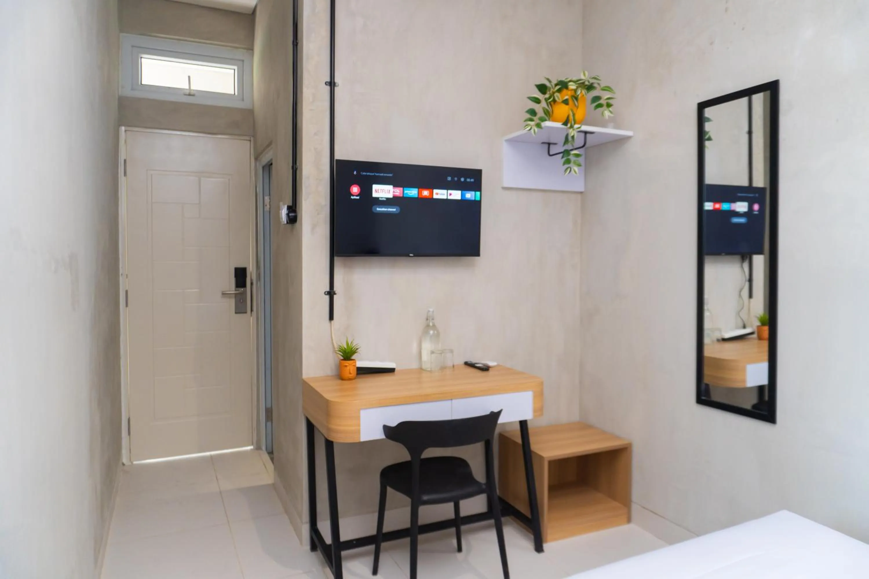 Behomy Crown Tangerang