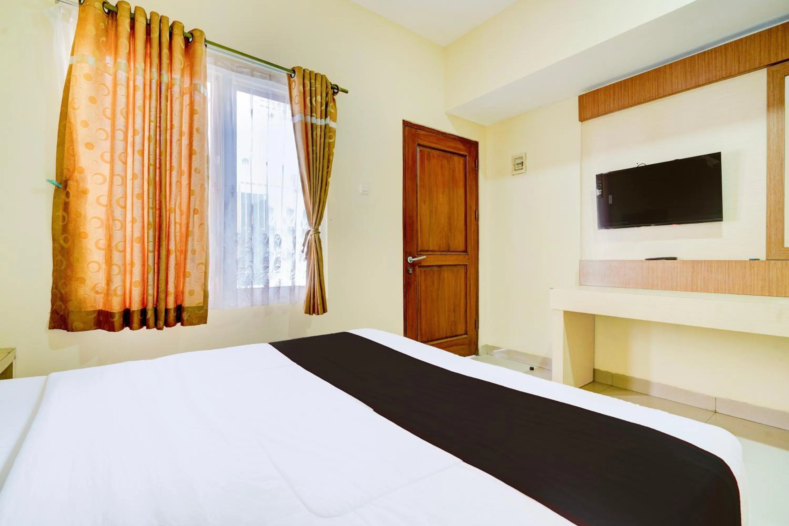 Bedroom in Collection O Cirebon Near Grage Mall Cirebon Formerly Rumah Suka