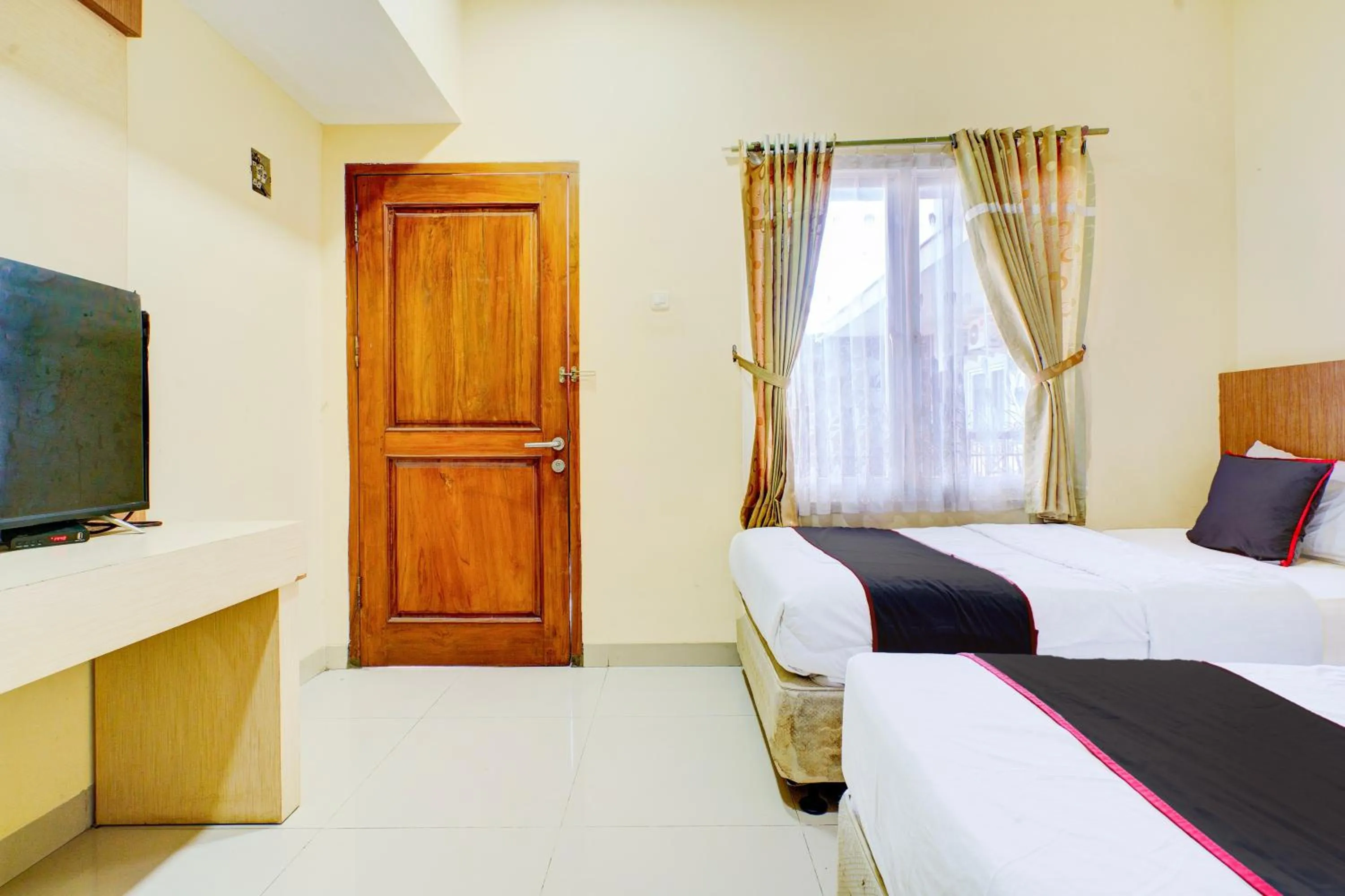 Bedroom in Collection O Cirebon Near Grage Mall Cirebon Formerly Rumah Suka