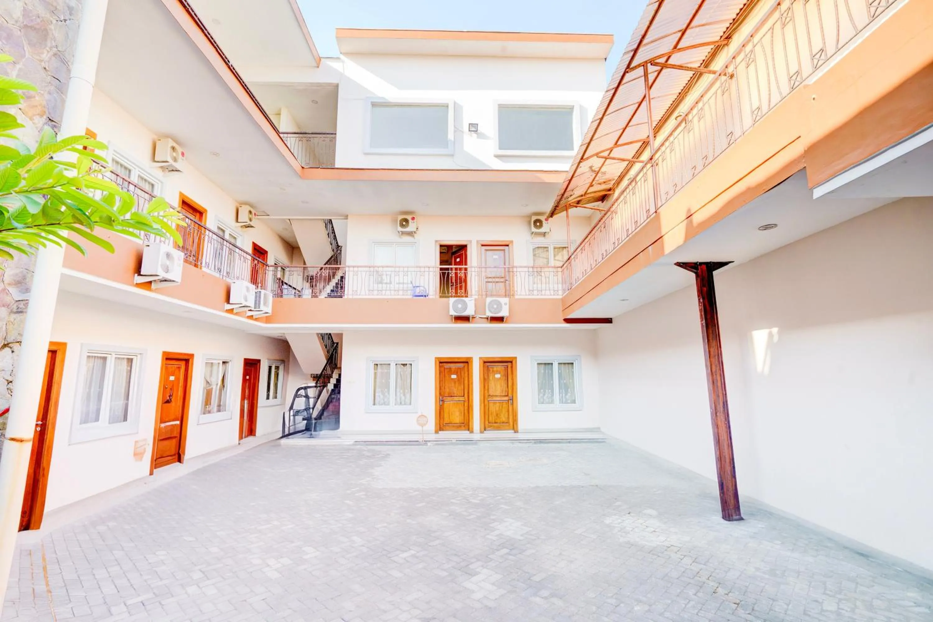 Area and facilities in Collection O Cirebon Near Grage Mall Cirebon Formerly Rumah Suka