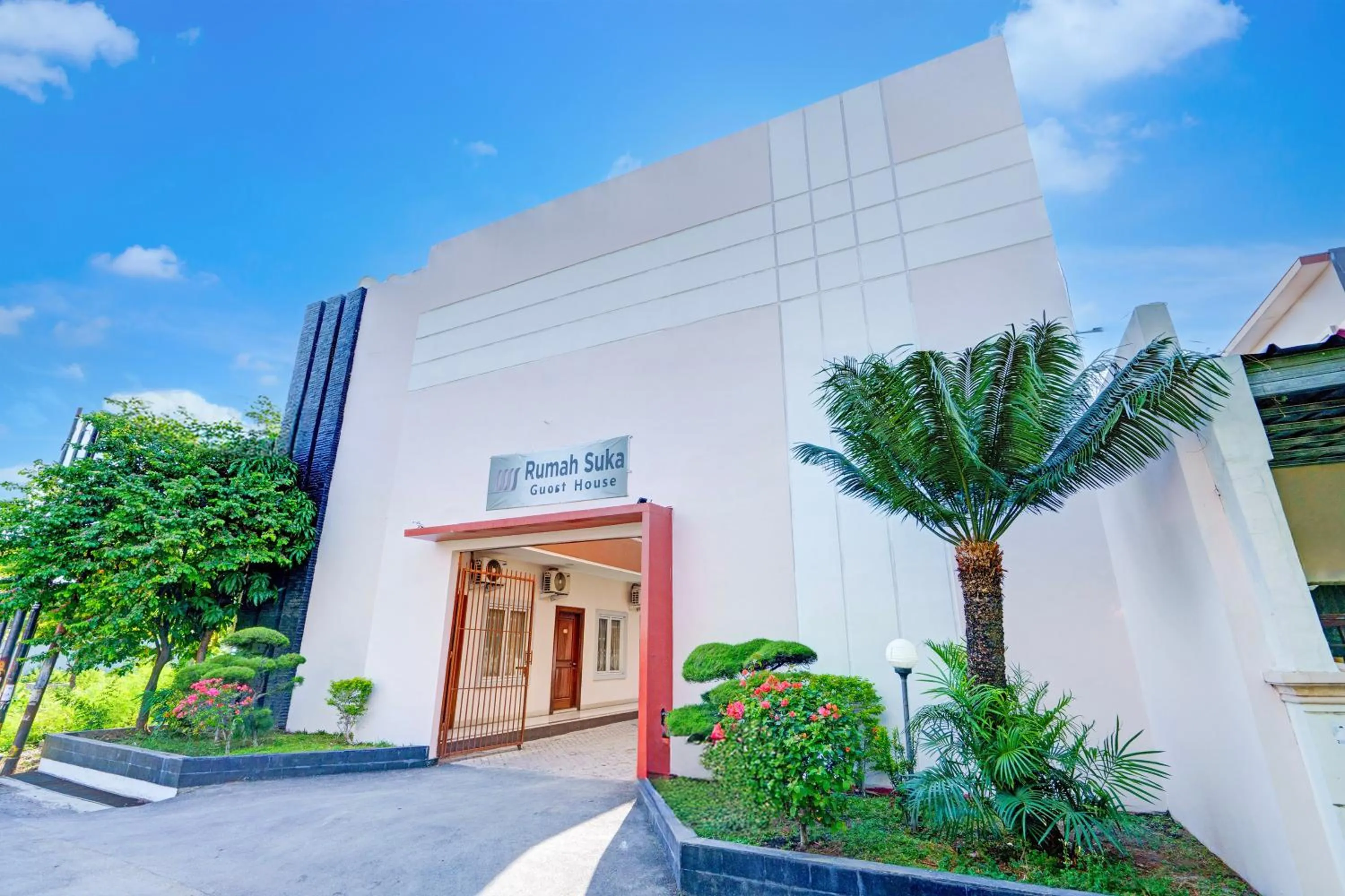 Facade/entrance in Collection O Cirebon Near Grage Mall Cirebon Formerly Rumah Suka