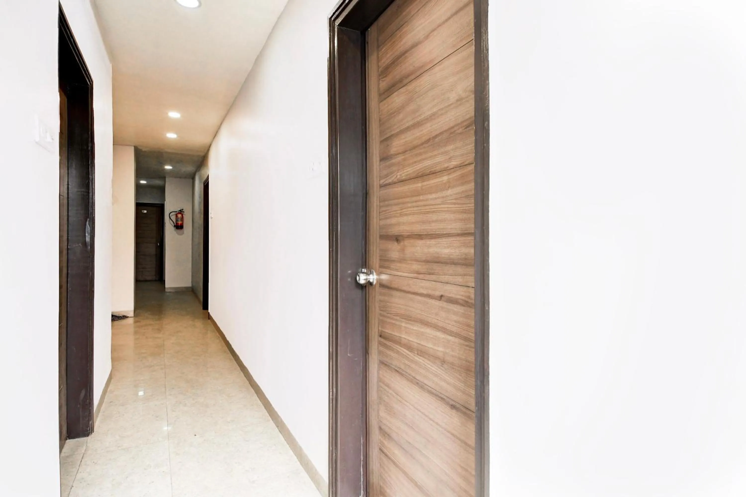 Lobby or reception in Super Hotel O Tagore Park Laskarhat formerly Shankar Guest House