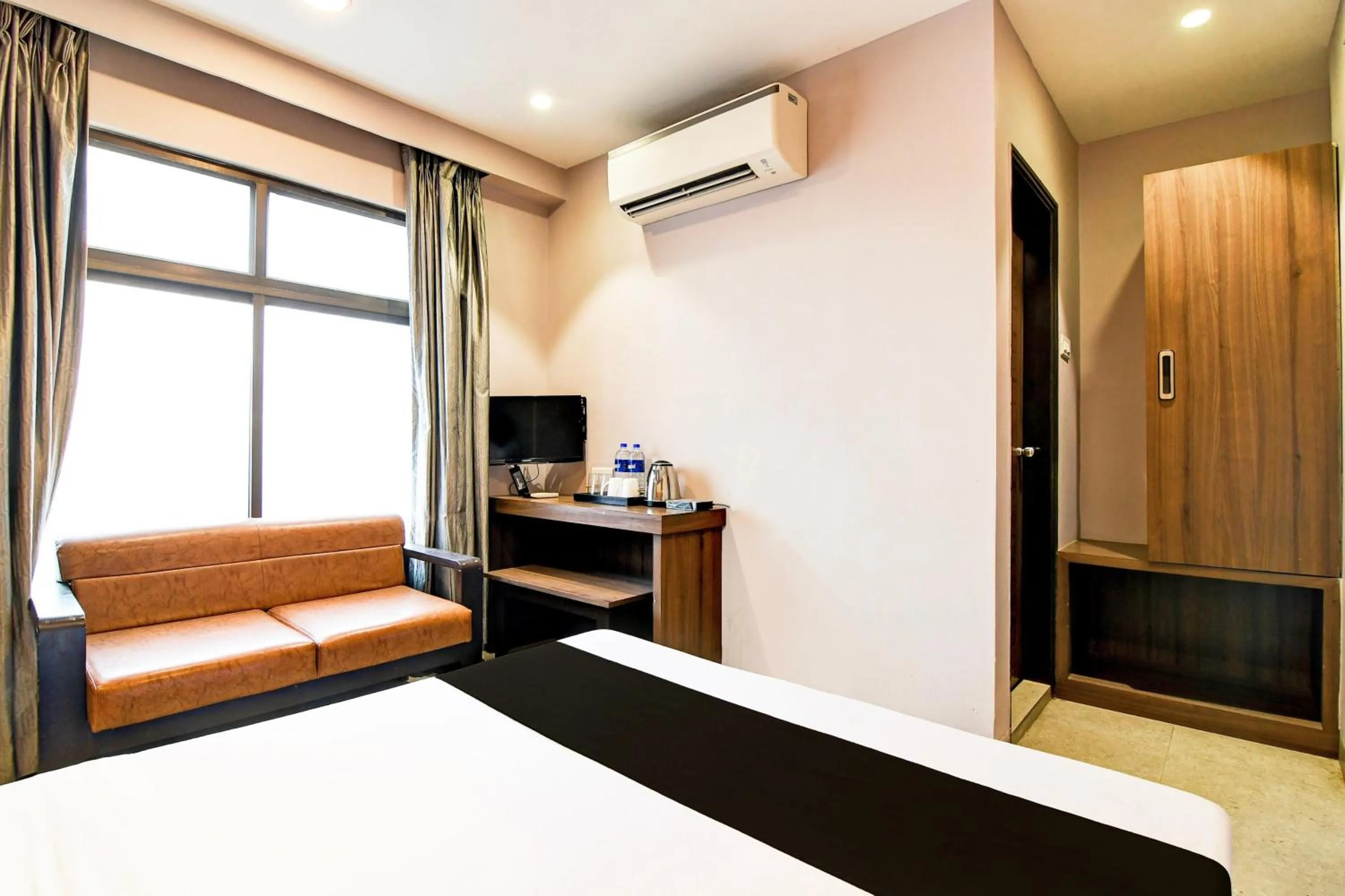 Bedroom, Bed in Super Hotel O Tagore Park Laskarhat formerly Shankar Guest House