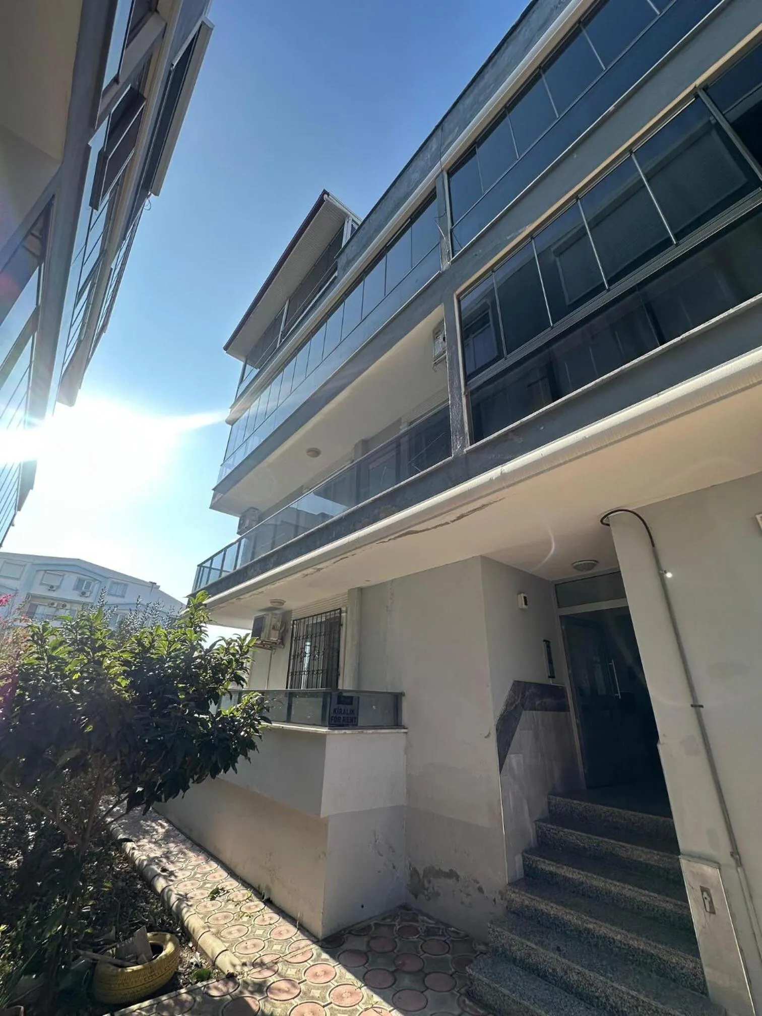 Property building in Mavi Restaurant & Apartments 1