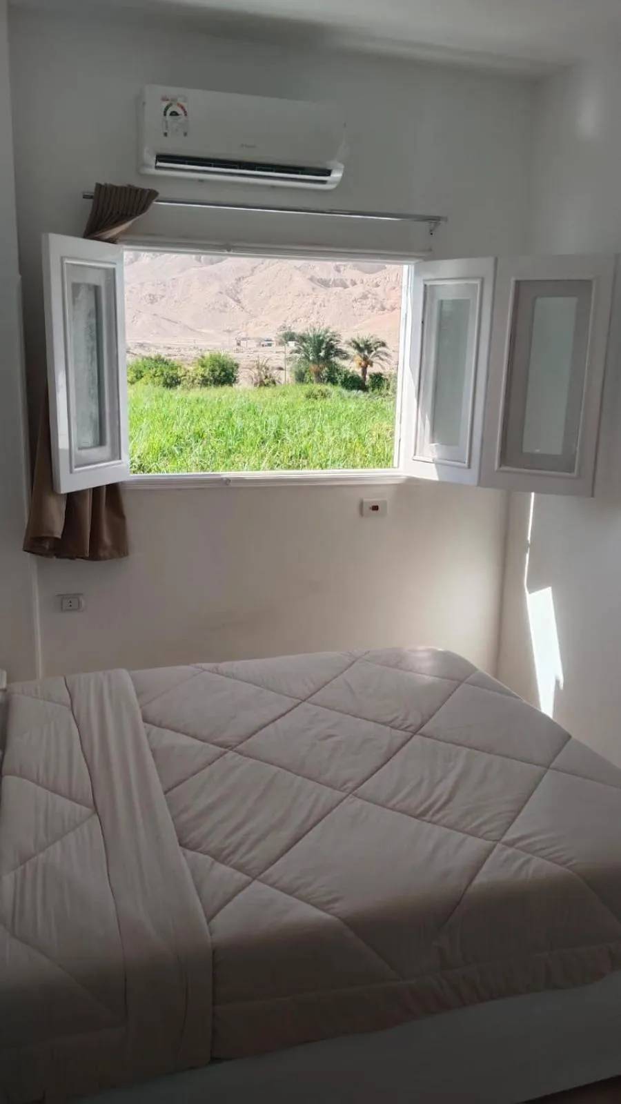 Bed in Sharqotel Luxor