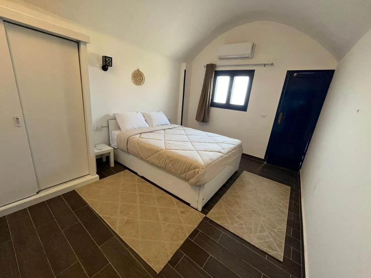 Bedroom, Bed in Sharqotel Luxor