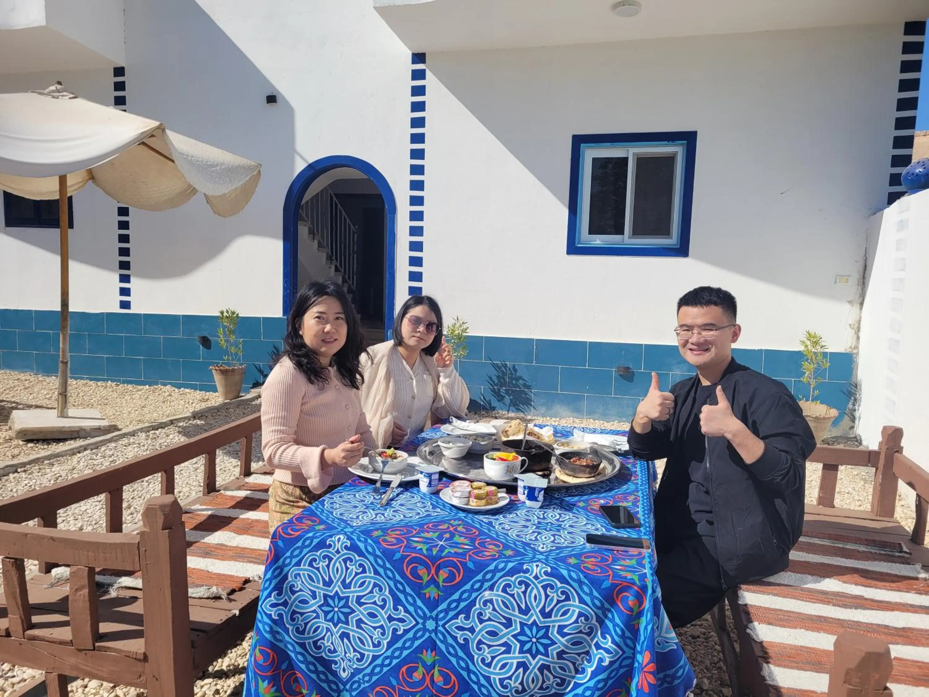 Restaurant/places to eat in Sharqotel Luxor