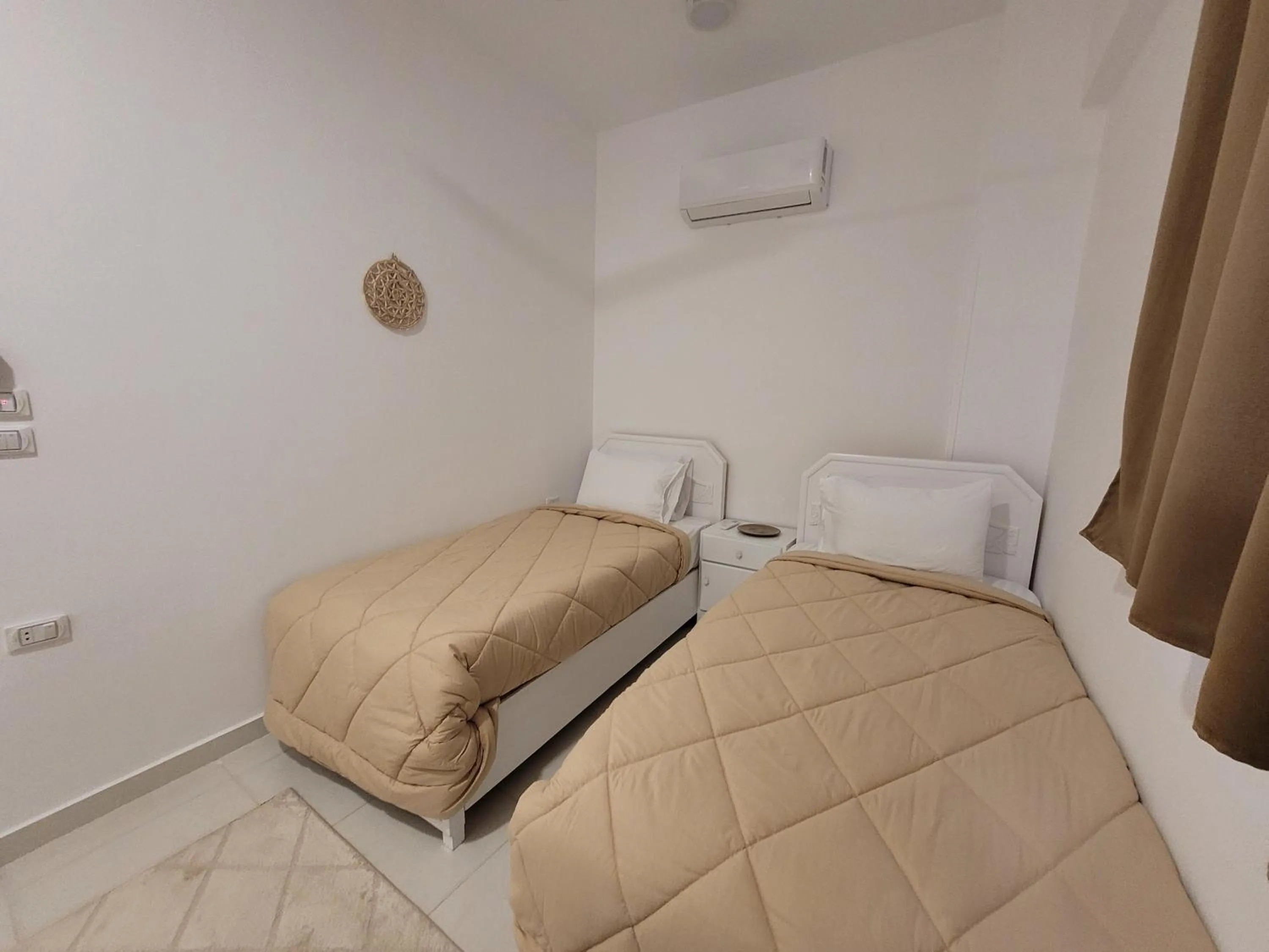 Bedroom, Bed in Sharqotel Luxor