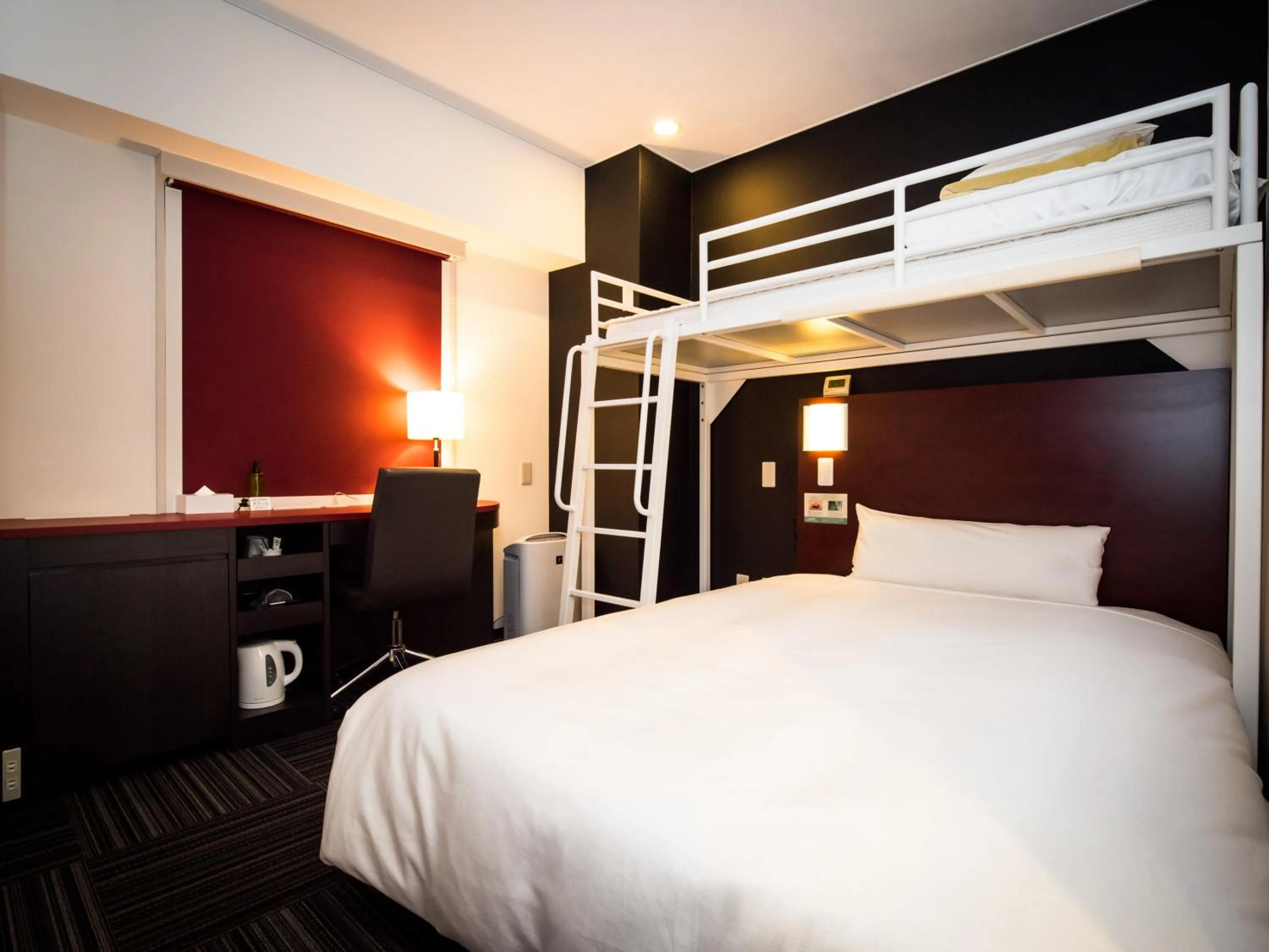 Bed in SUPER HOTEL Tokyo Akabane Station Higashiguchi Ichibangai