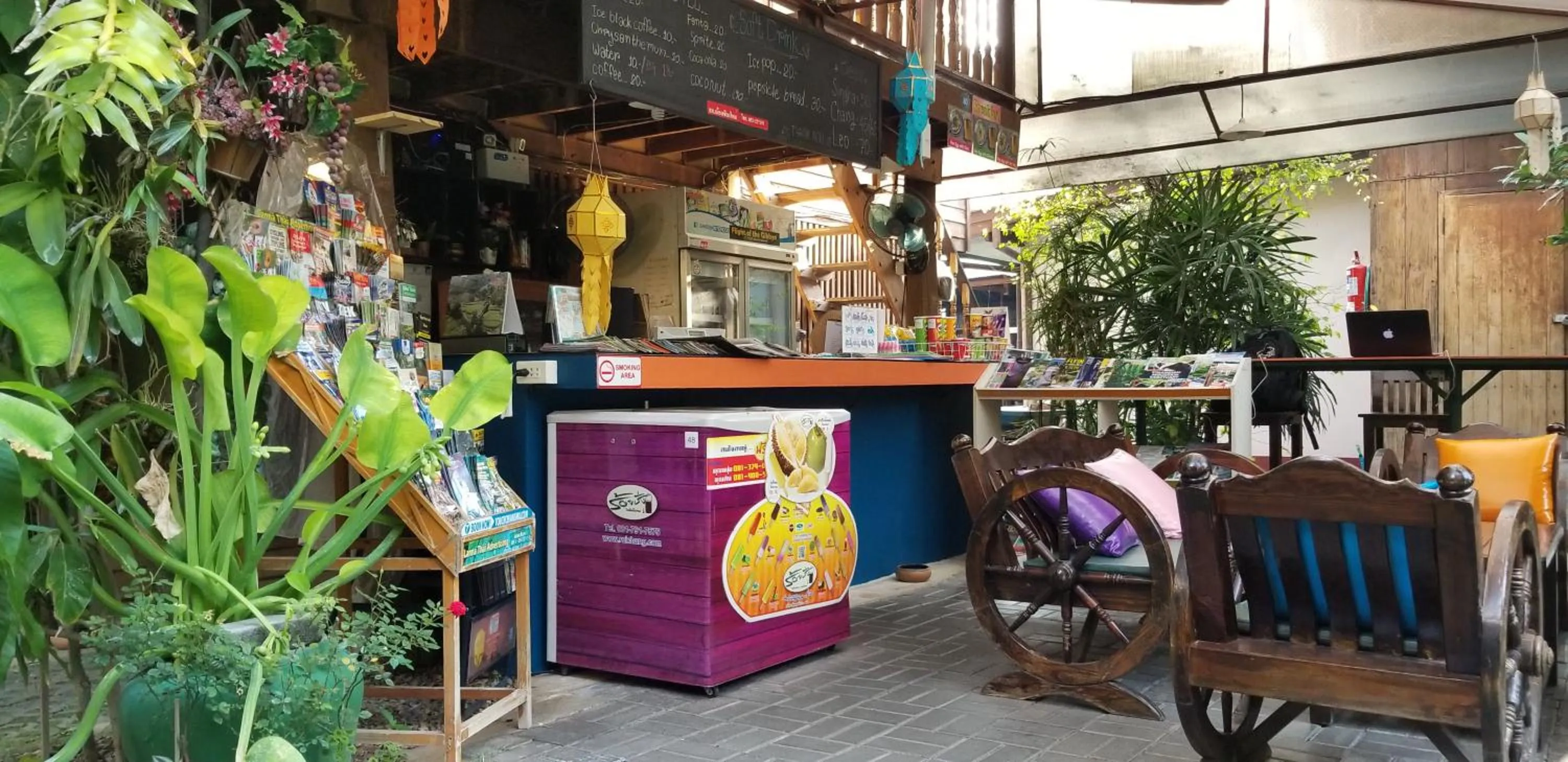 Lobby or reception in Siriwan Hostel