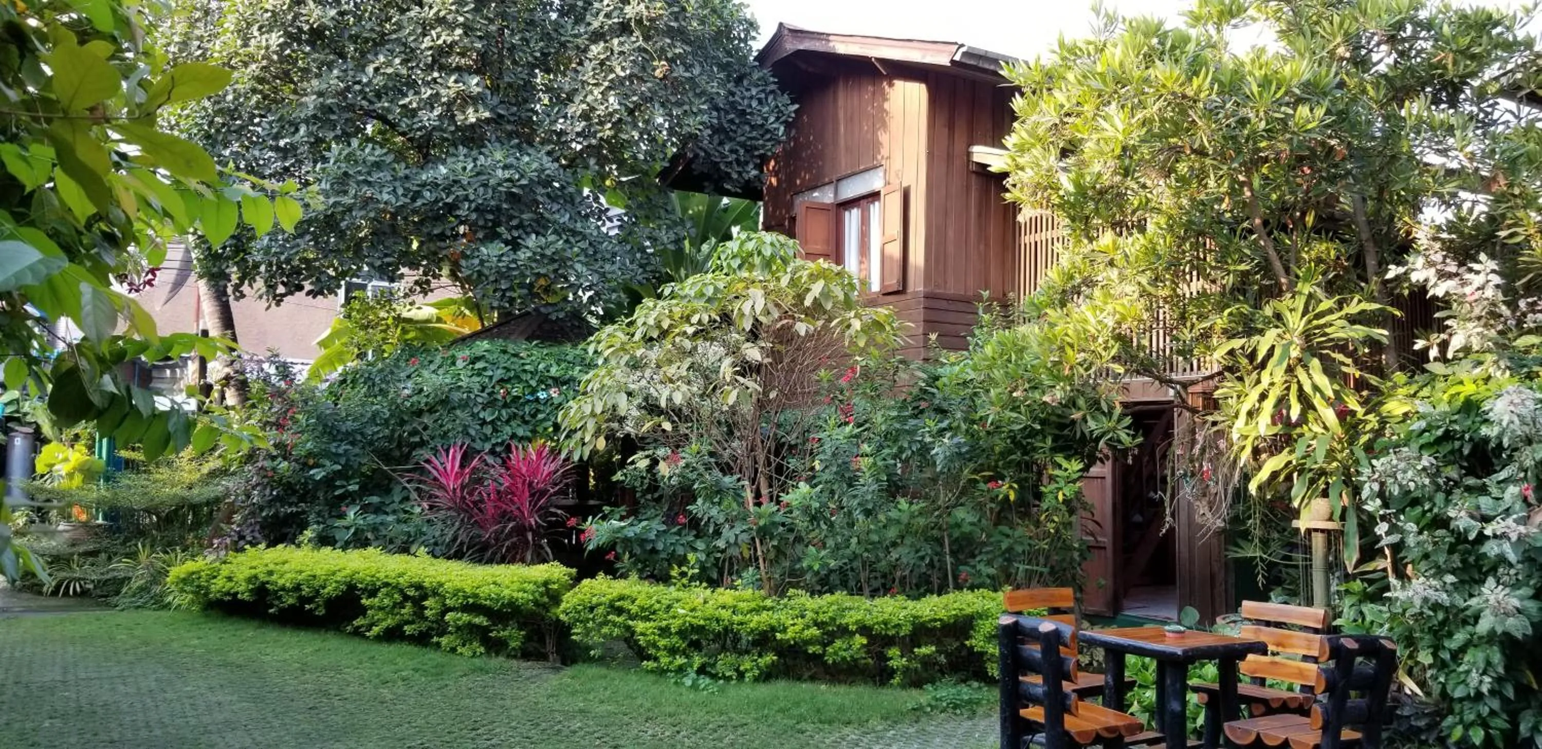 Garden in Siriwan Hostel