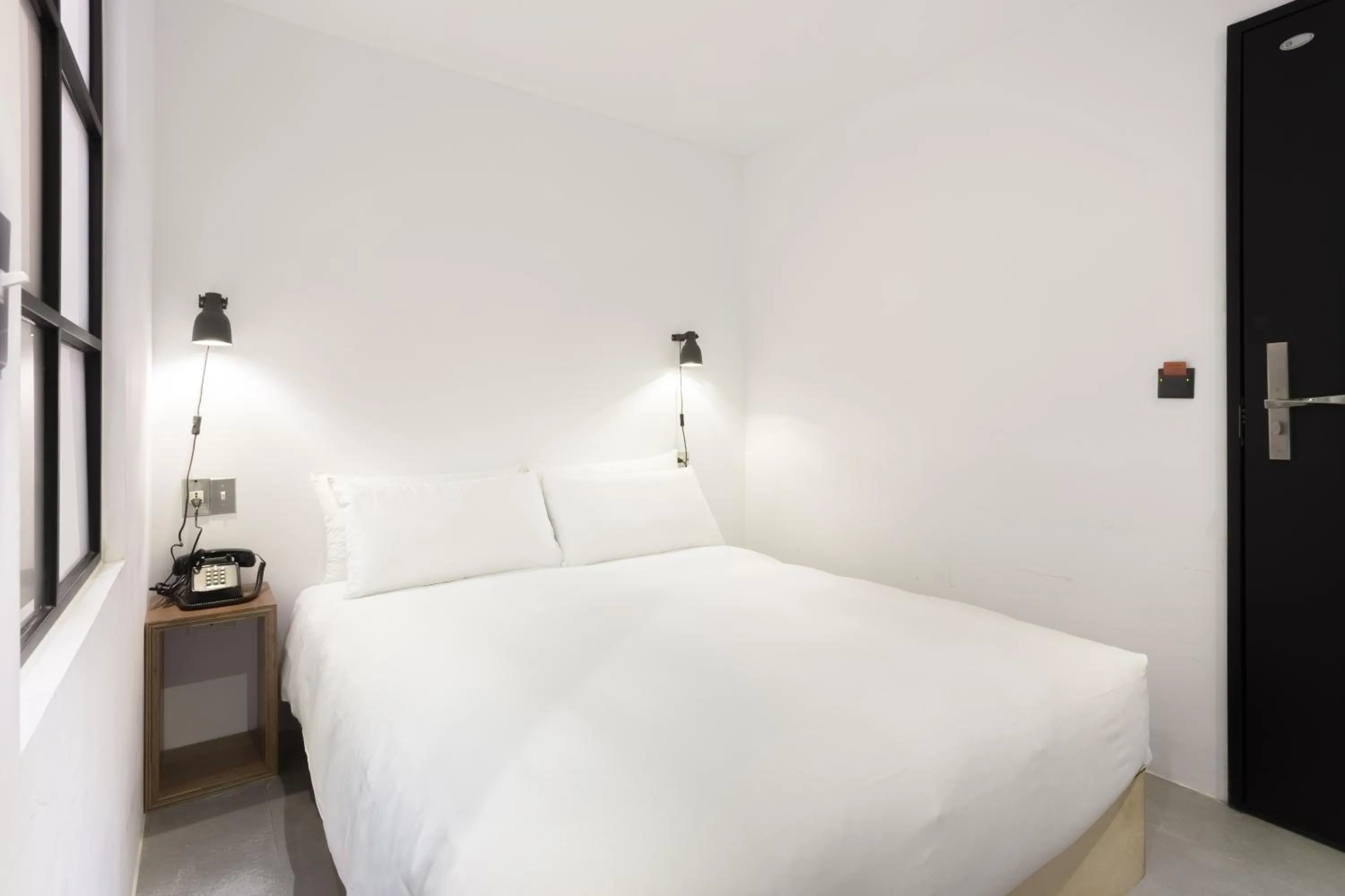 Photo of the whole room, Bed in ART'OTEL Ximending TAIPEI