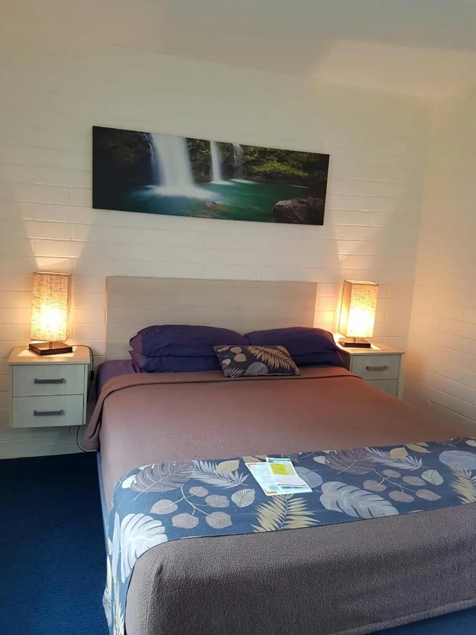 Bed in Dampier Mermaid Hotel Karratha