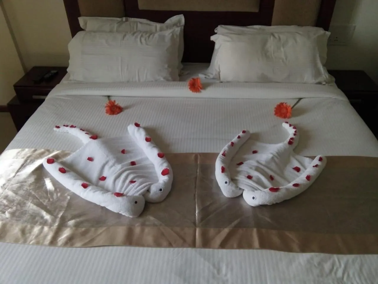 Decorative detail, Bed in Gokulam Park Munnar