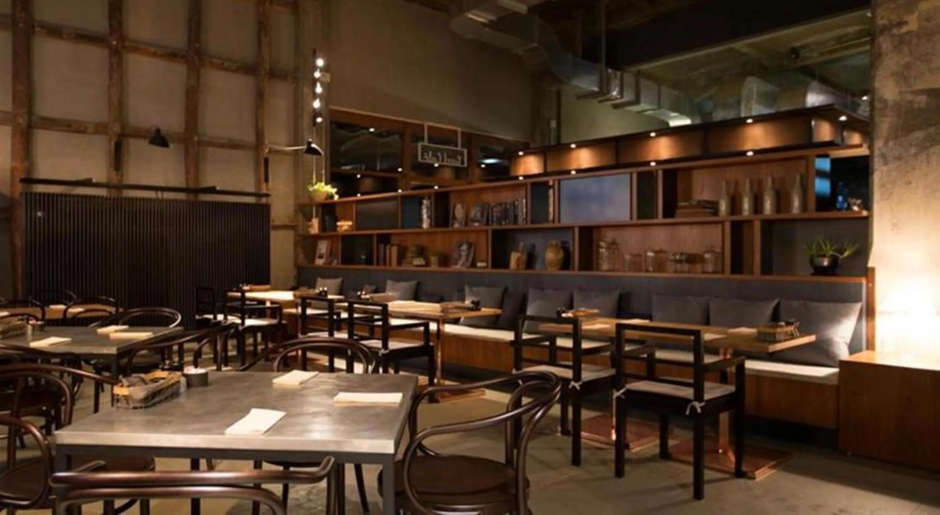 Restaurant/places to eat in Hotel Cycle