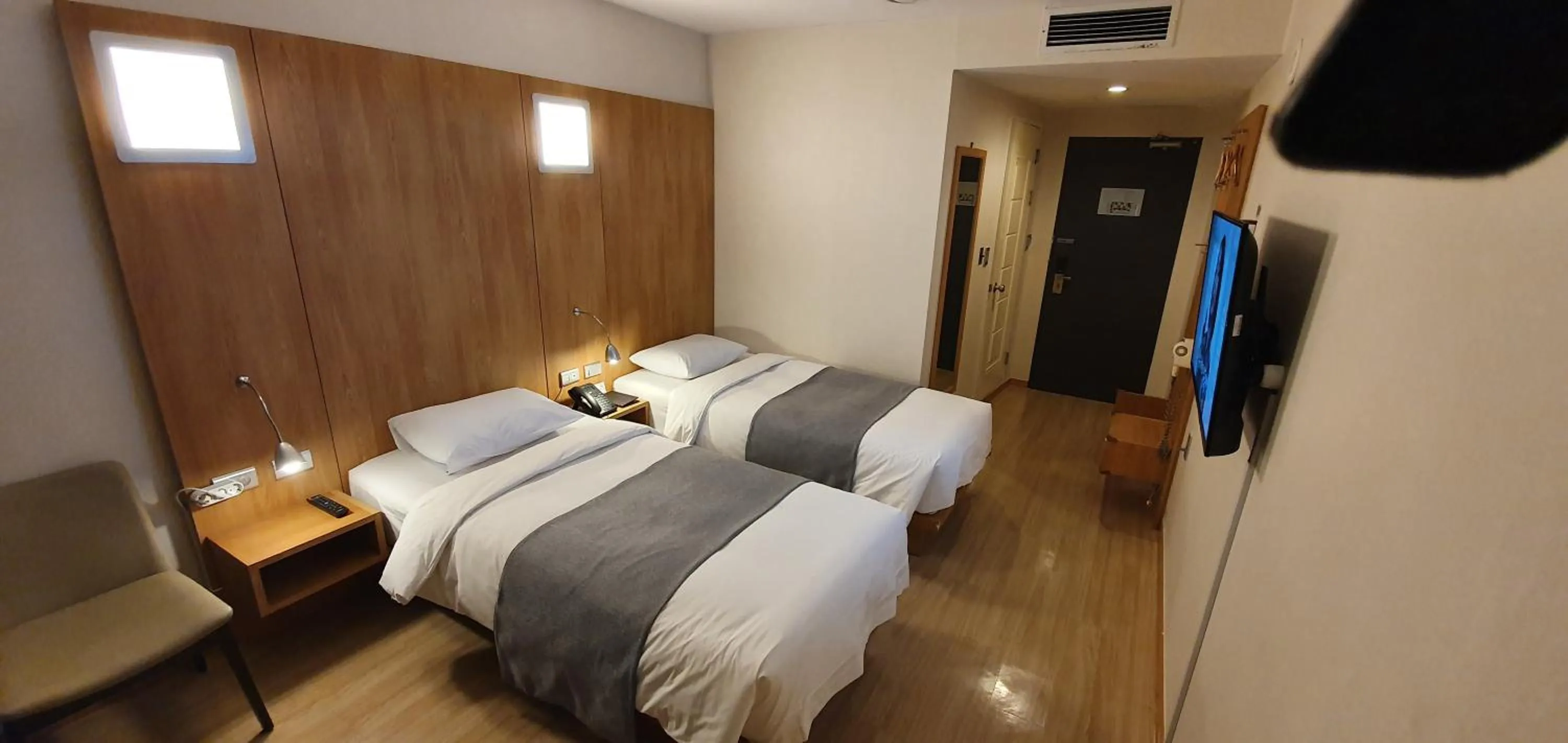 Bed in Benikea Hotel Pohang