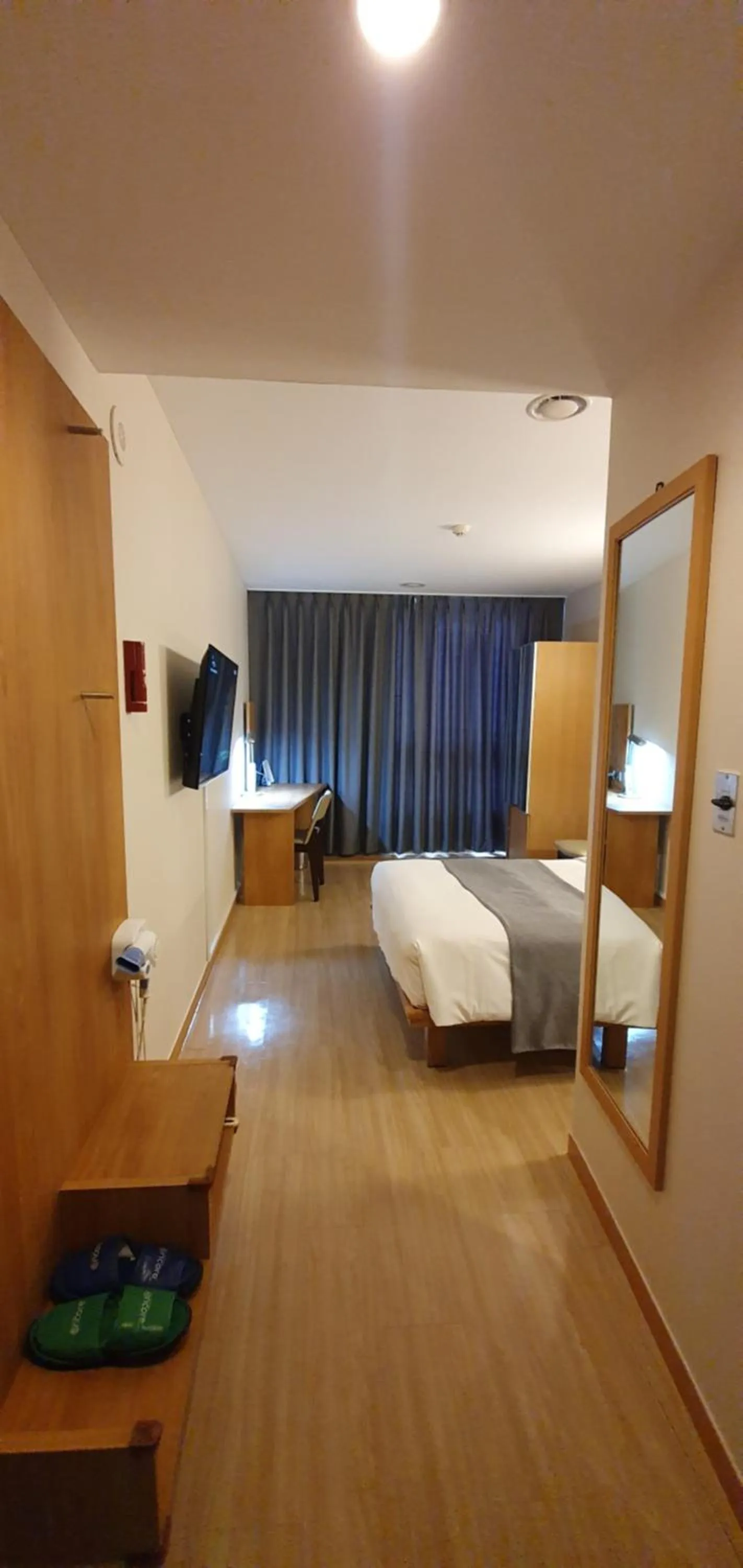Bed in Benikea Hotel Pohang