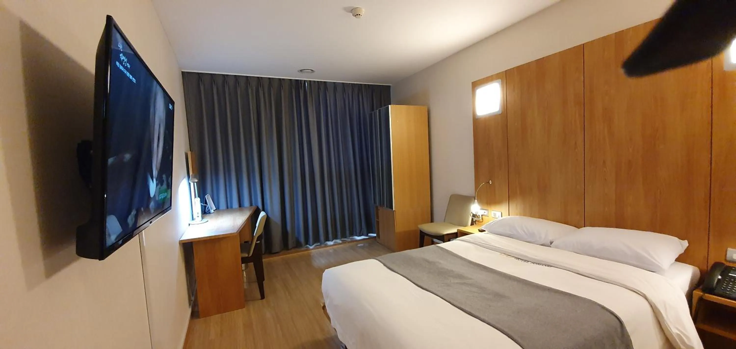 Bed in Benikea Hotel Pohang