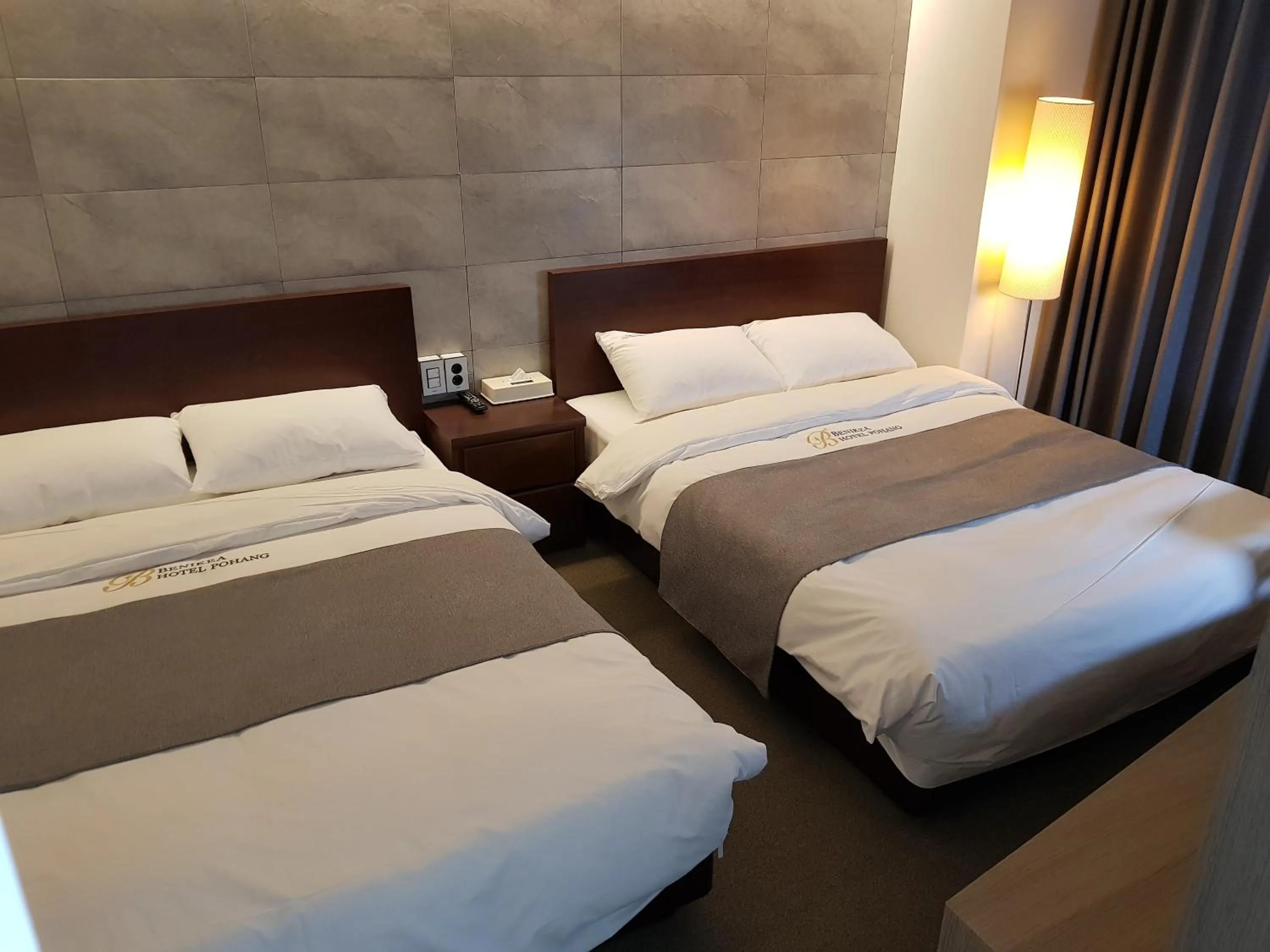 Bed in Benikea Hotel Pohang