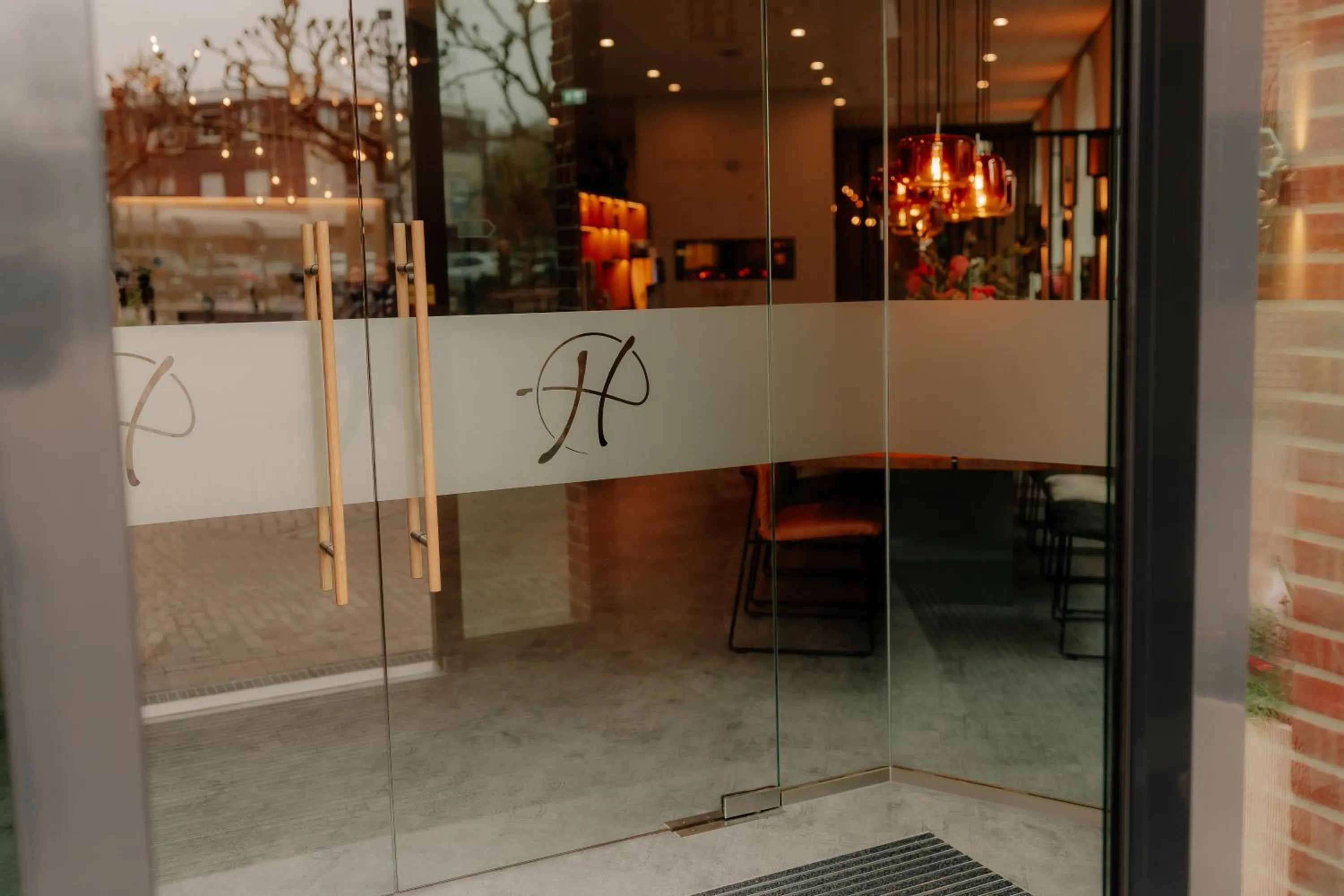 Facade/entrance in Stadthöfe Rhede by Hackmann