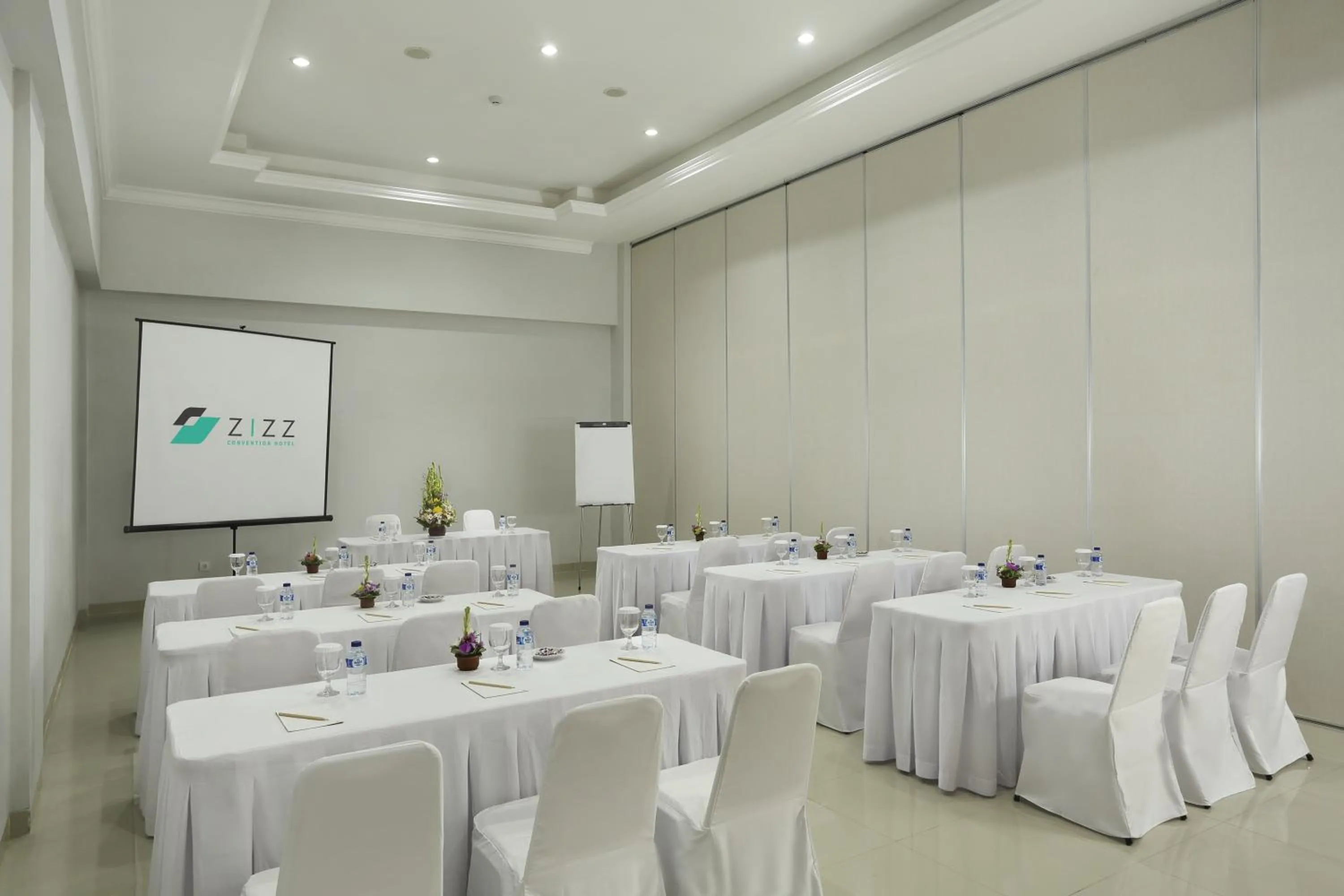 Business facilities in Zizz Convention Hotel