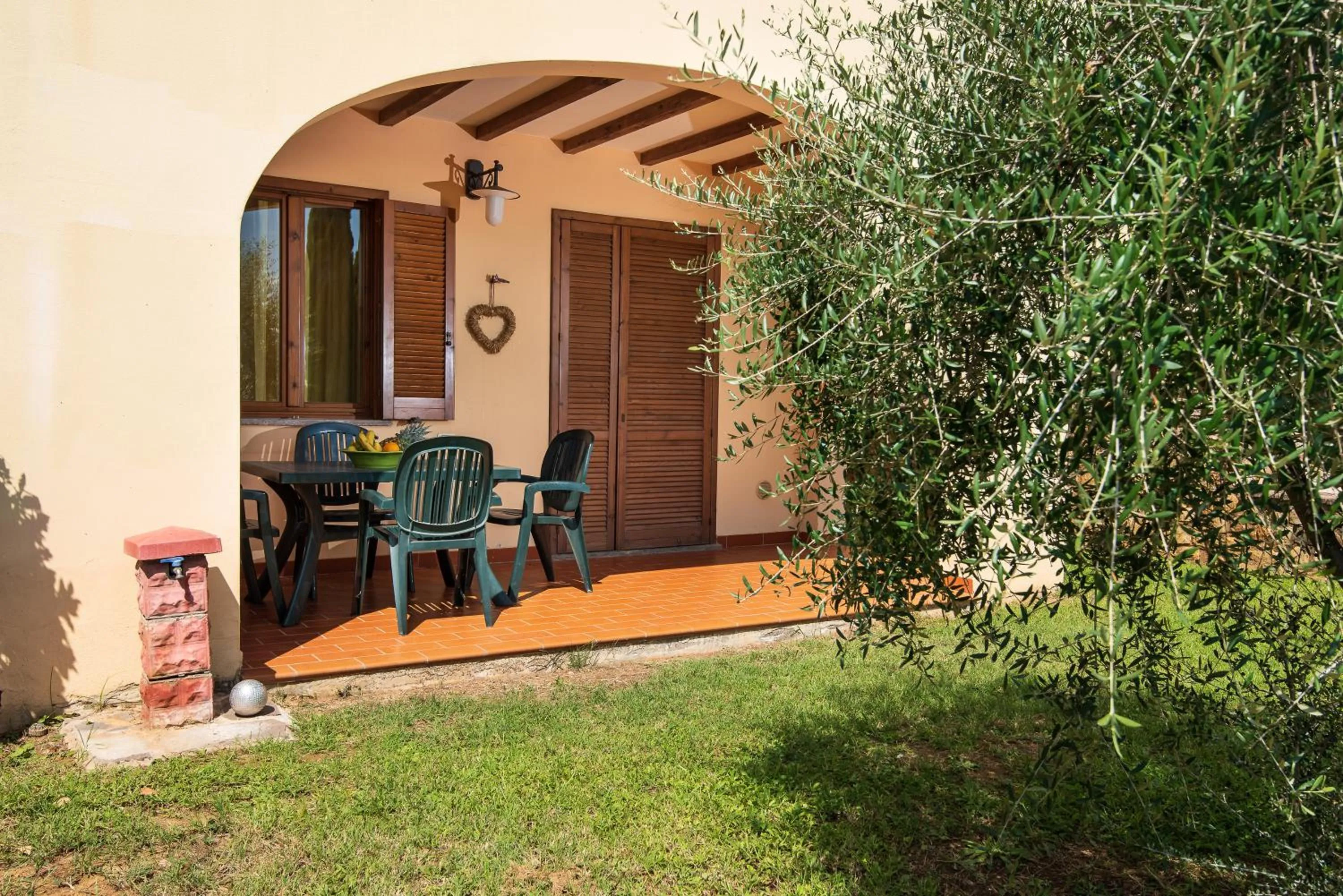 Apartment - Ground Floor in Le Corti Di Montepitti