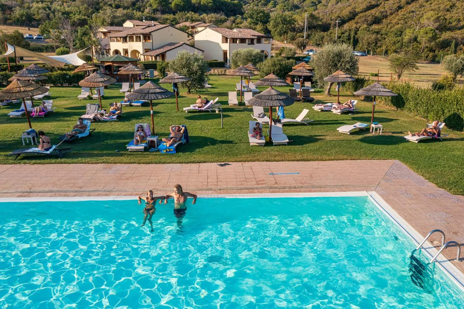 Property building in Le Corti Di Montepitti