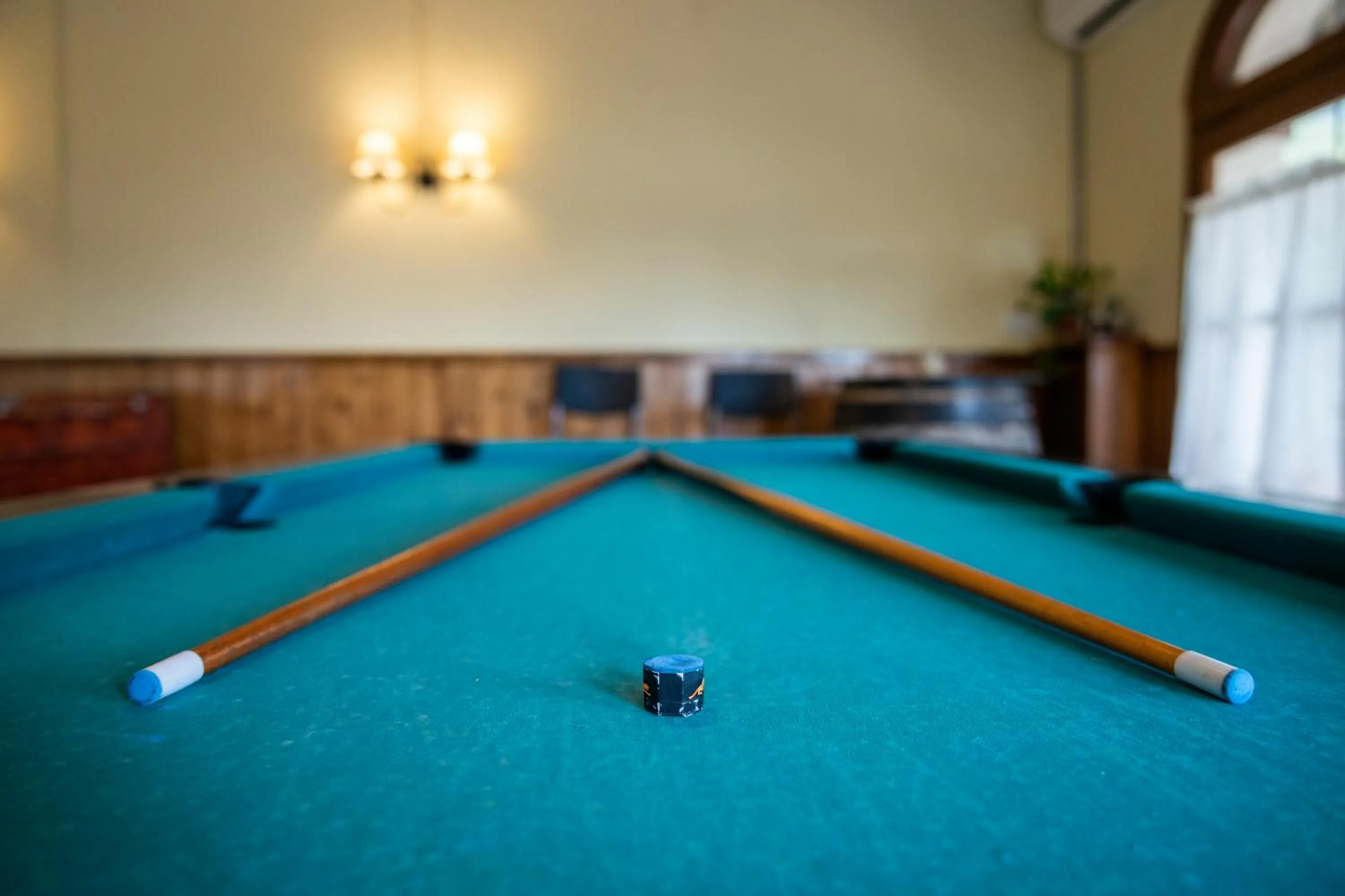 Billiard in Hostal Montserrat