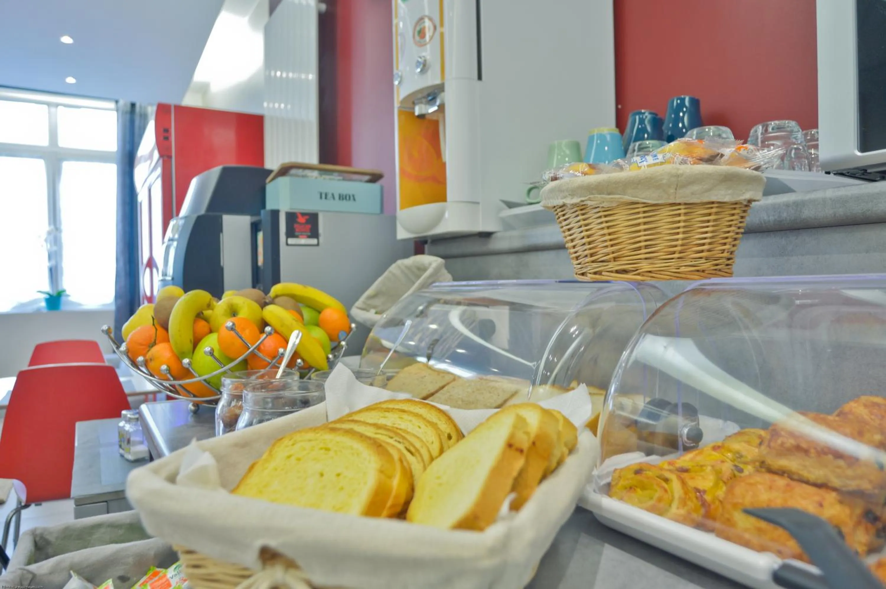 Food and drinks in Hôtel du Quai de Seine
