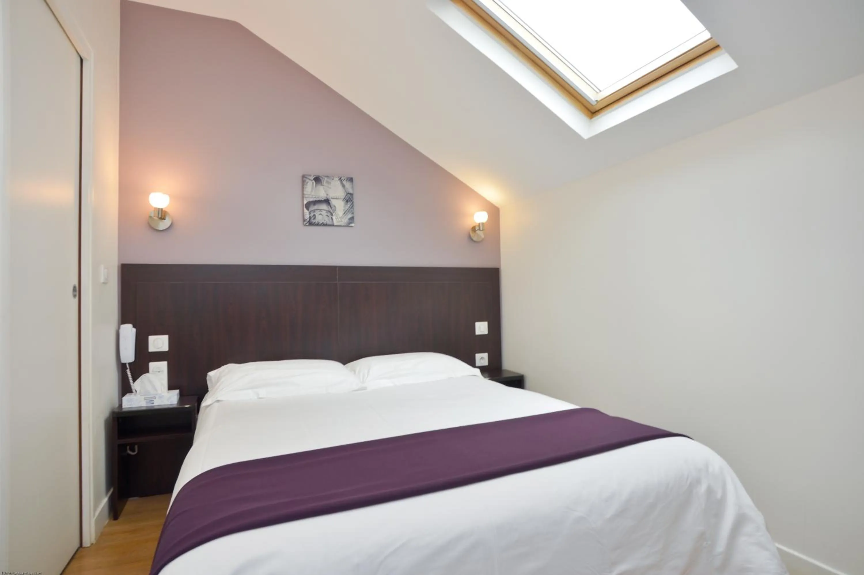 Bedroom, Bed in Hôtel du Quai de Seine