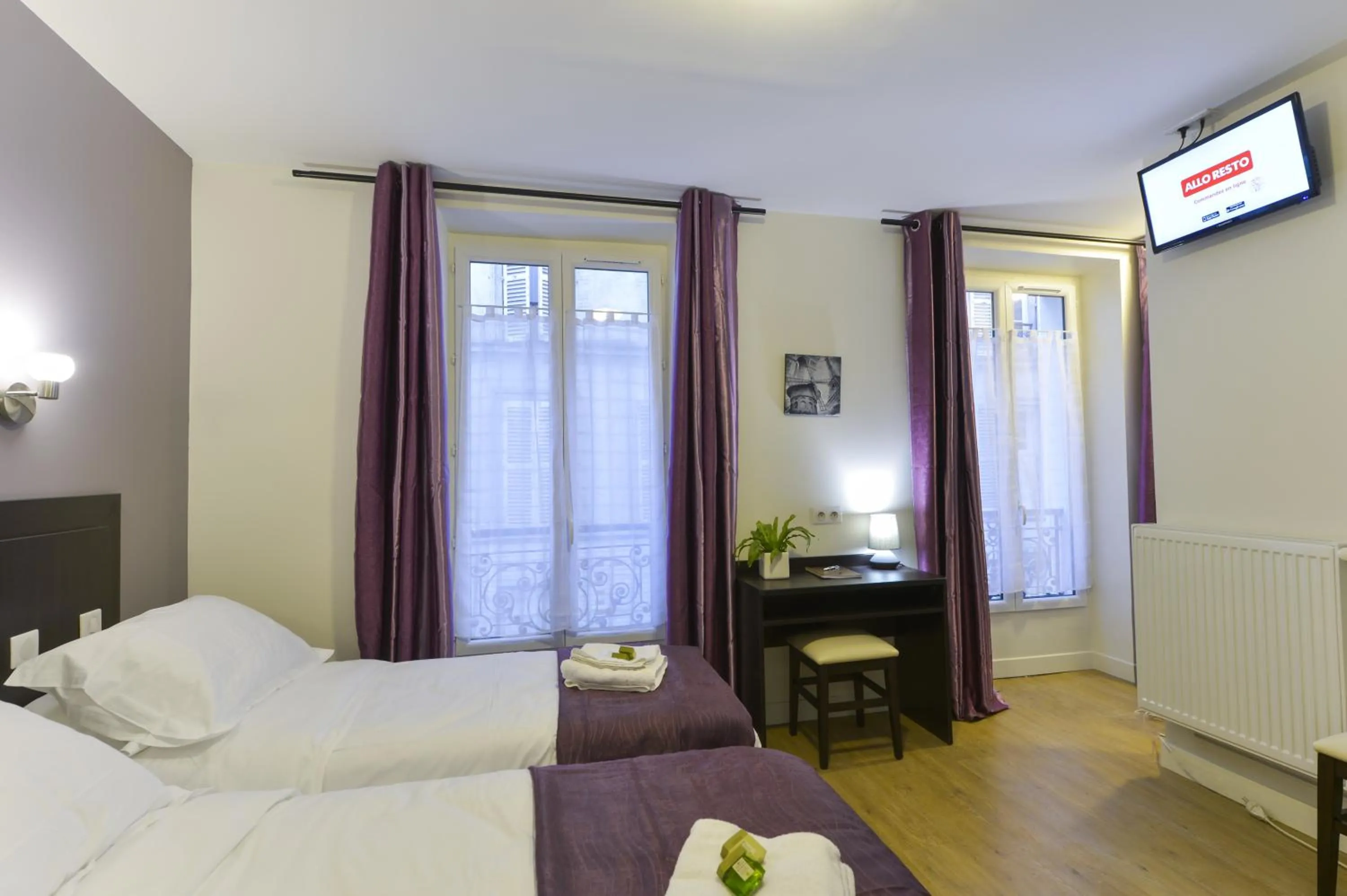 Bedroom, Bed in Hôtel du Quai de Seine