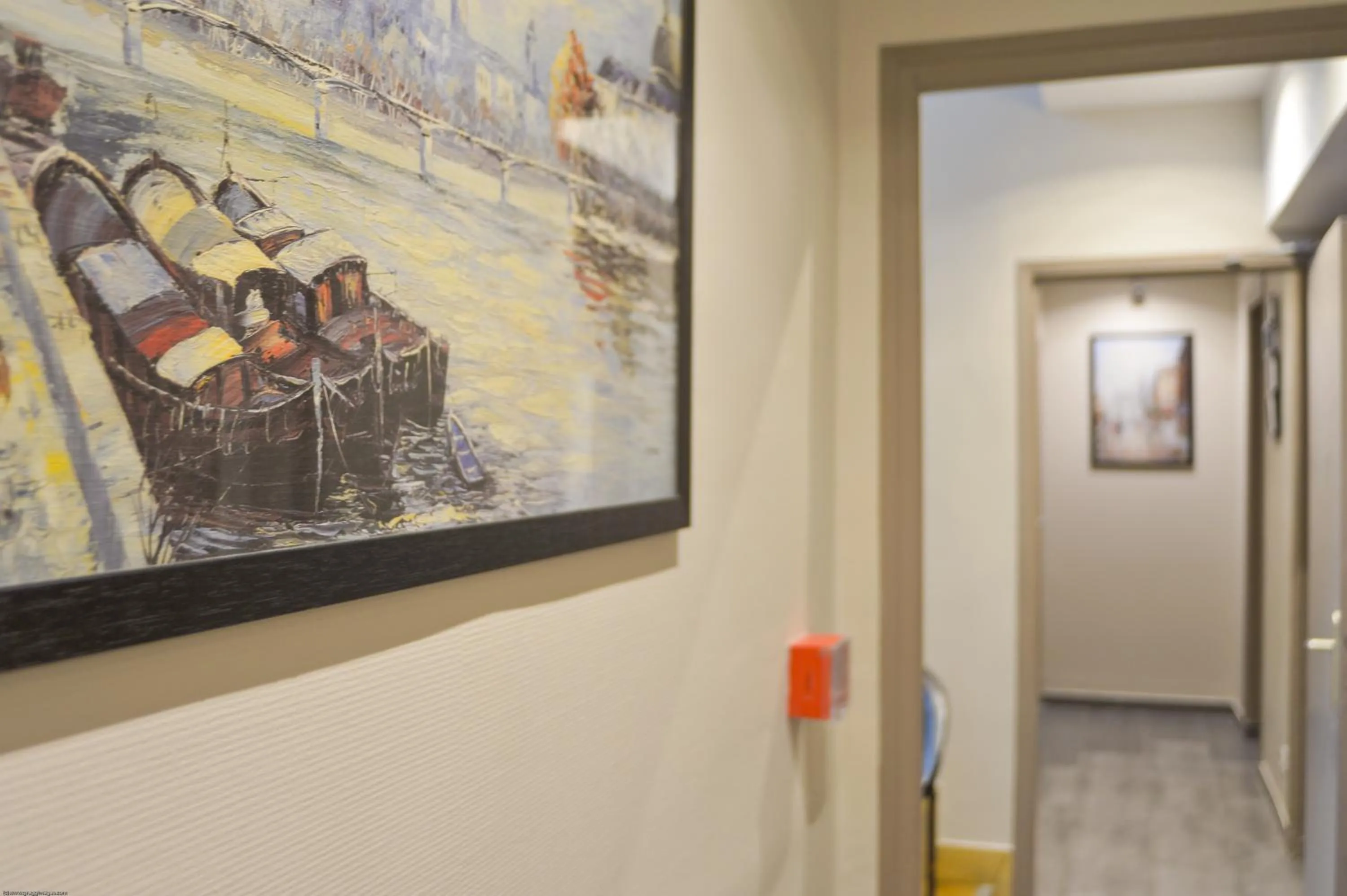 Decorative detail in Hôtel du Quai de Seine