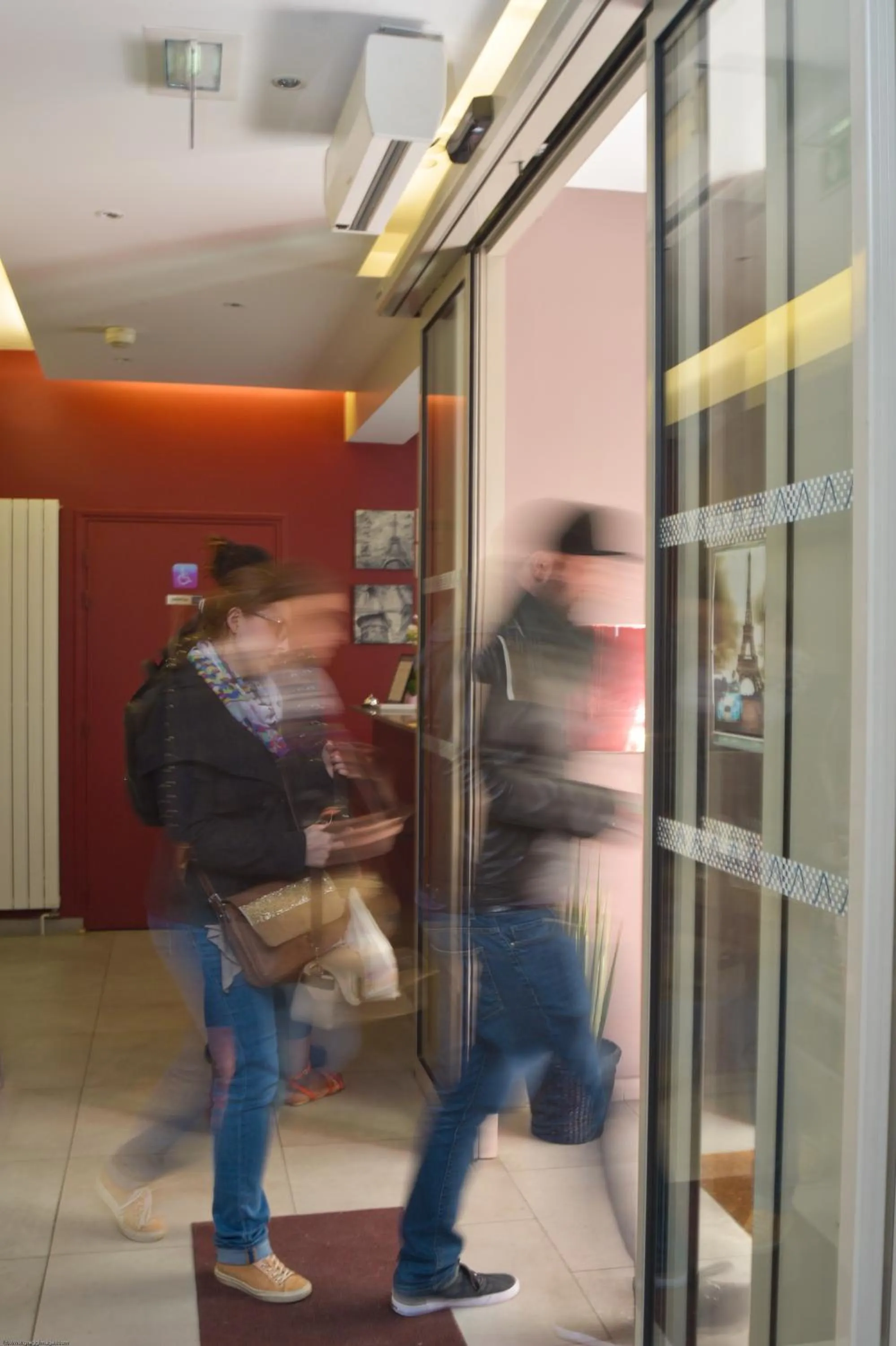 Lobby or reception in Hôtel du Quai de Seine