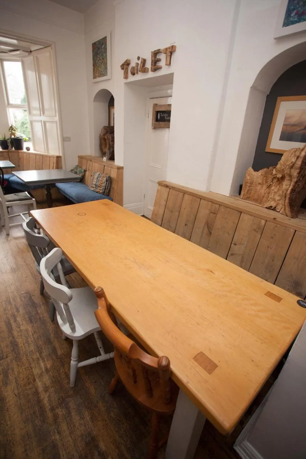 Dining area in The Heights Bunkhouse
