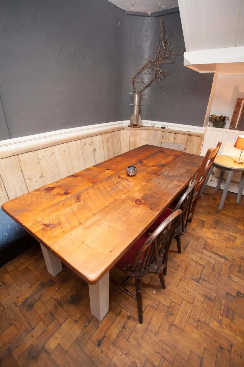 Dining area in The Heights Bunkhouse