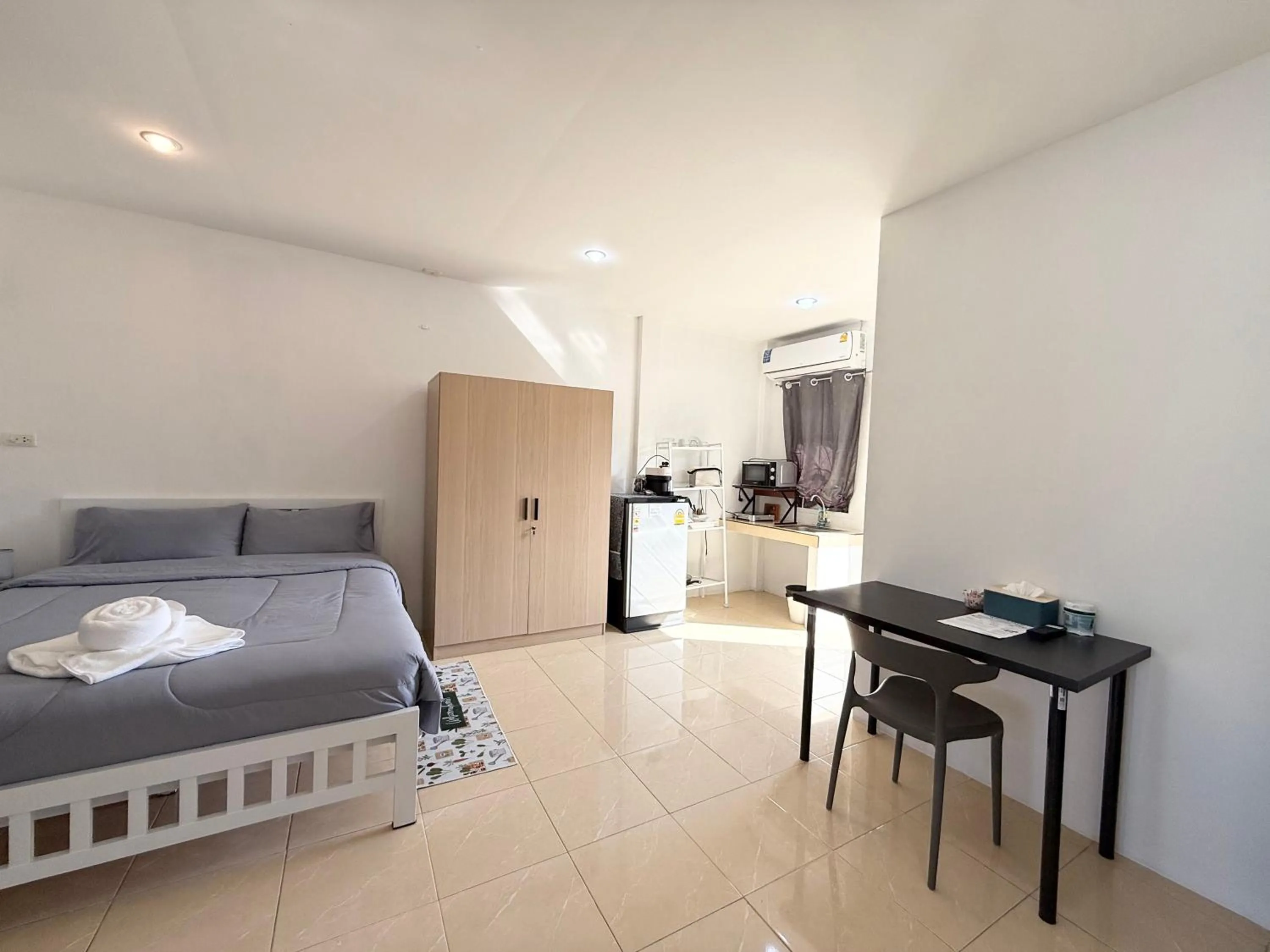 Bed in Bangtao Corner