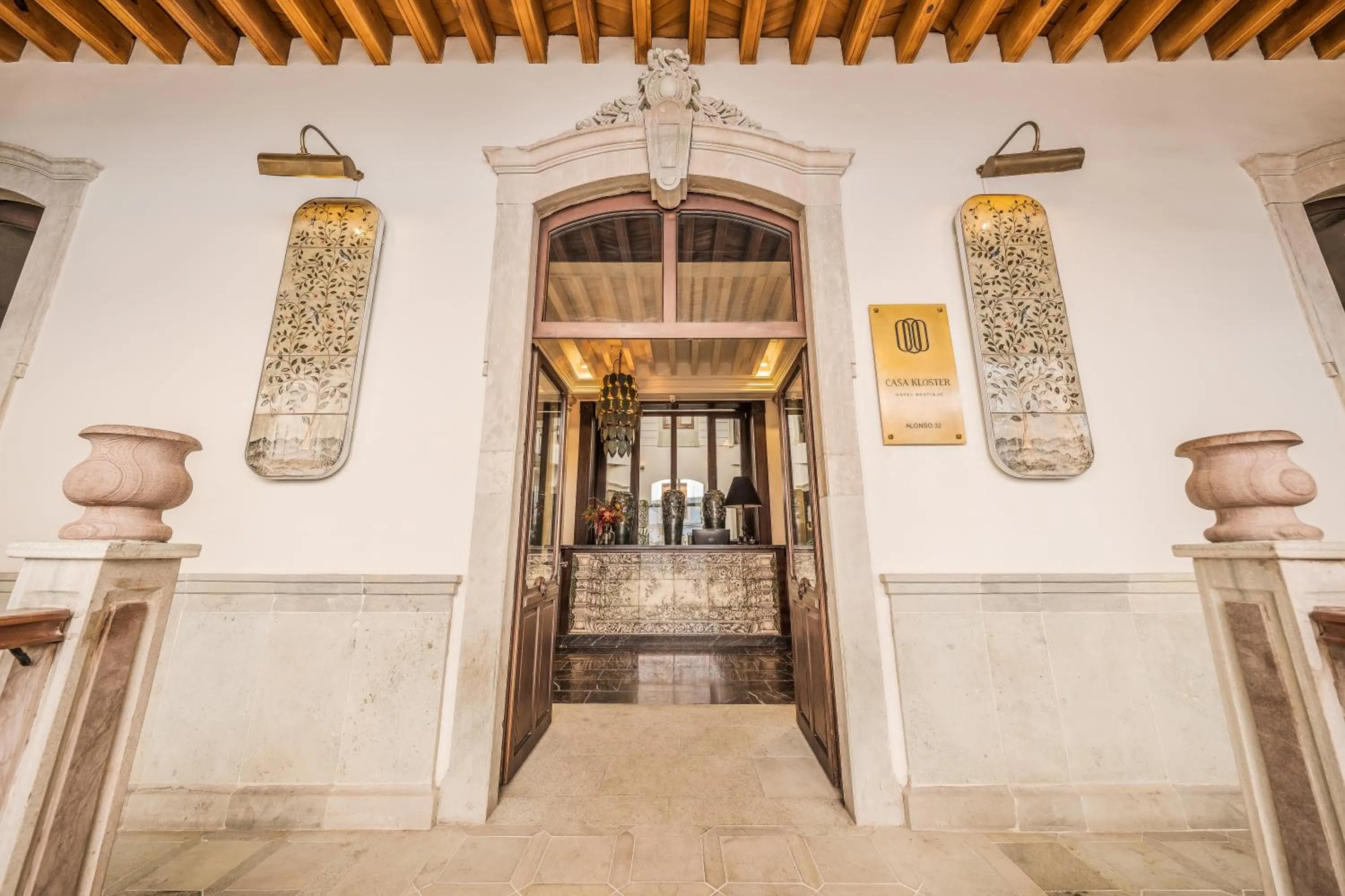 Facade/entrance in Casa Kloster Hotel Boutique
