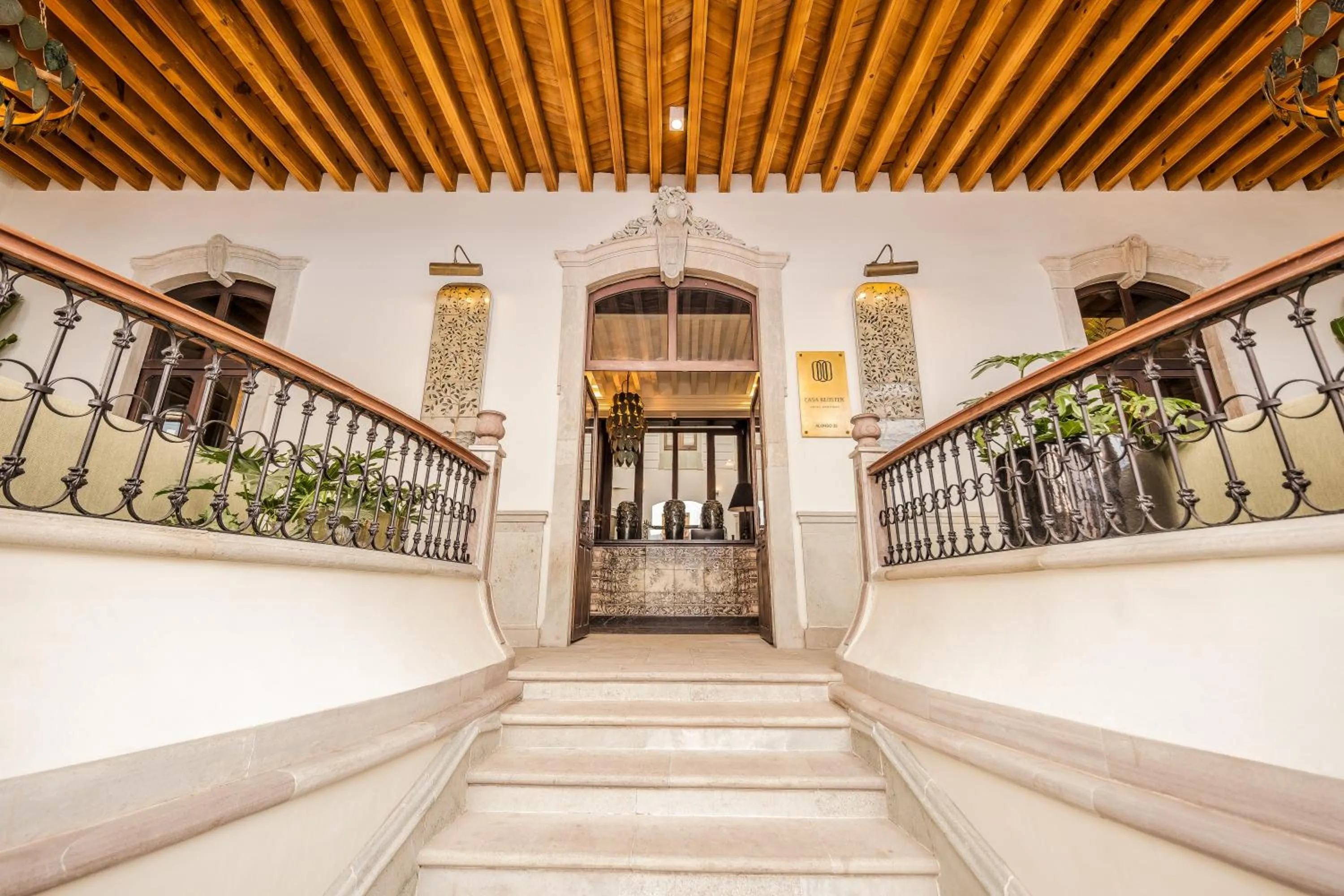 Lobby or reception in Casa Kloster Hotel Boutique